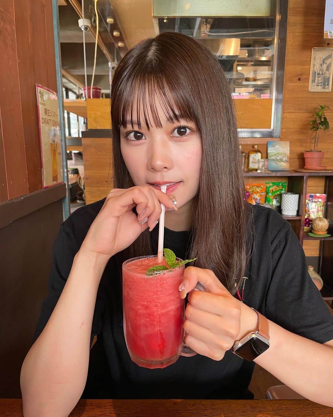 吉川七瀬のインスタグラム：「スイカジュース好きすぎる🍉」