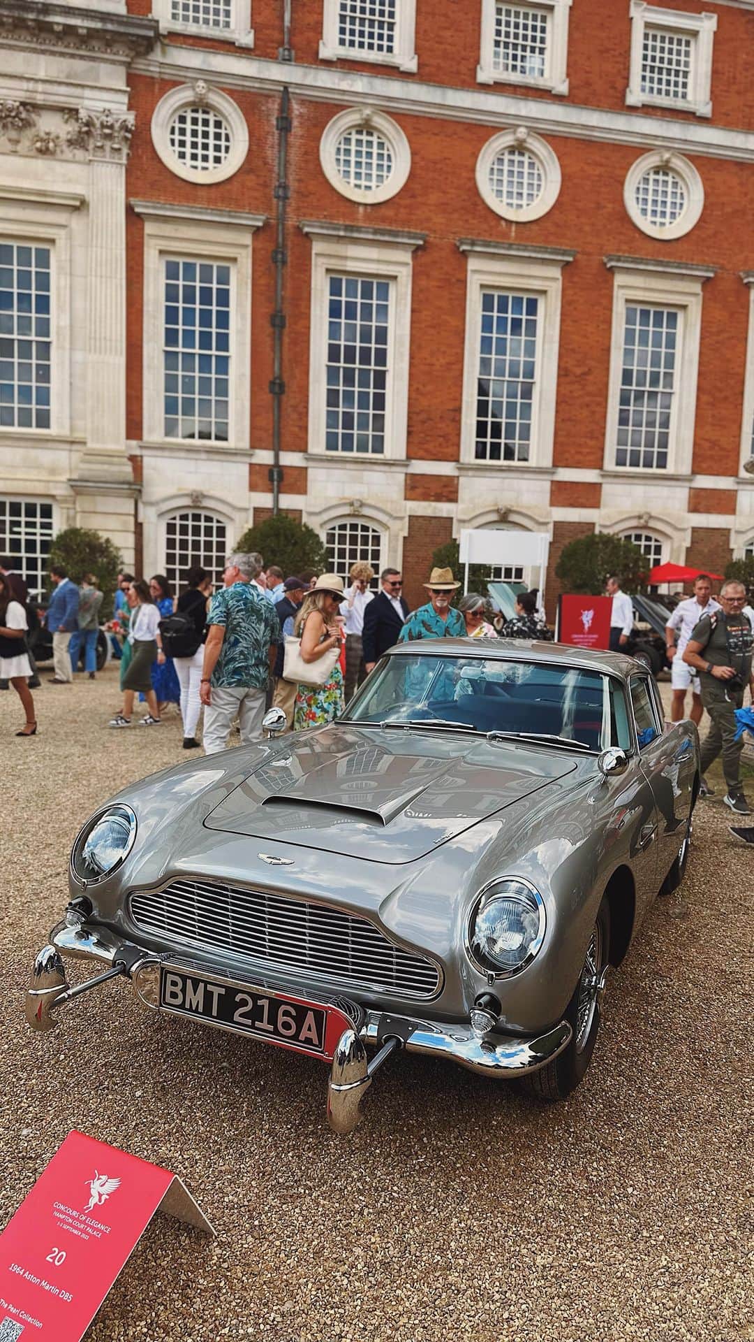 @LONDON | TAG #THISISLONDONのインスタグラム：「@MrLondon at @Concours_of_Elegance in the original #JamesBond #AstonMartinDB5 from #Thunderball! 🤩🤯 It has a bullet-proof shield at the rear, machine guns at the front, and it feels pretty special to sit where Sir Sean Connery once sat. The centre console has a radar and there’s buttons to rotate the number plate on demand! Very cool! I’m a very happy man indeed! Thanks to @therealpearlcollection for letting me have a look around!! 🙏🏼🙏🏼  ___________________________________________  #thisislondon #lovelondon #london #londra #londonlife #londres #uk #visitlondon #british #🇬🇧 #carsoflondon #supercarsoflondon #supercar #supercars #londoncars #classiccar #classiccars #britishcars #🚙 #astonmartin #concoursofelegance #hamptoncourtpalace #007」
