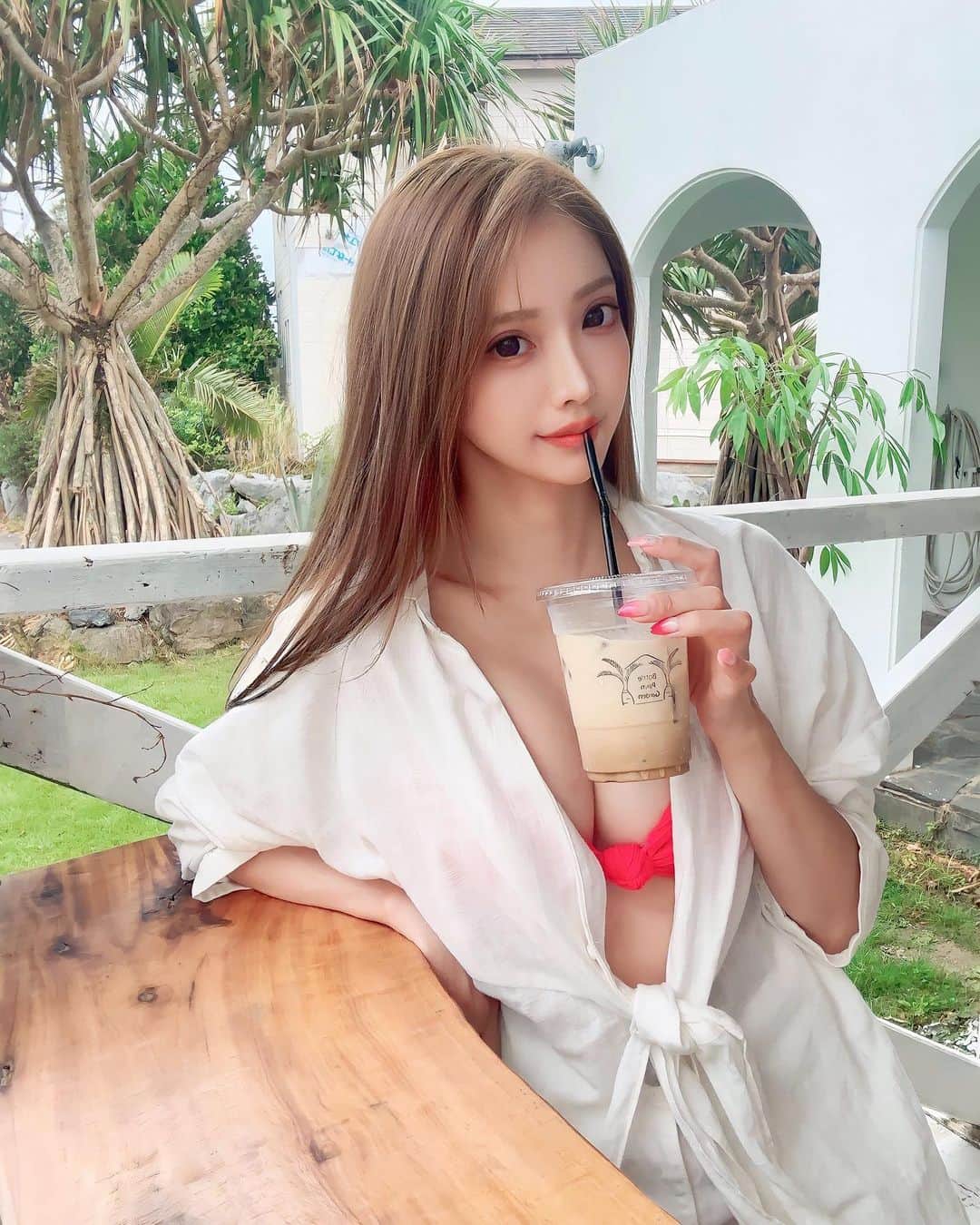 一条葵 一条葵さんのインスタグラム写真 - (一条葵Instagram)「. まだ夏でいいよね🍹