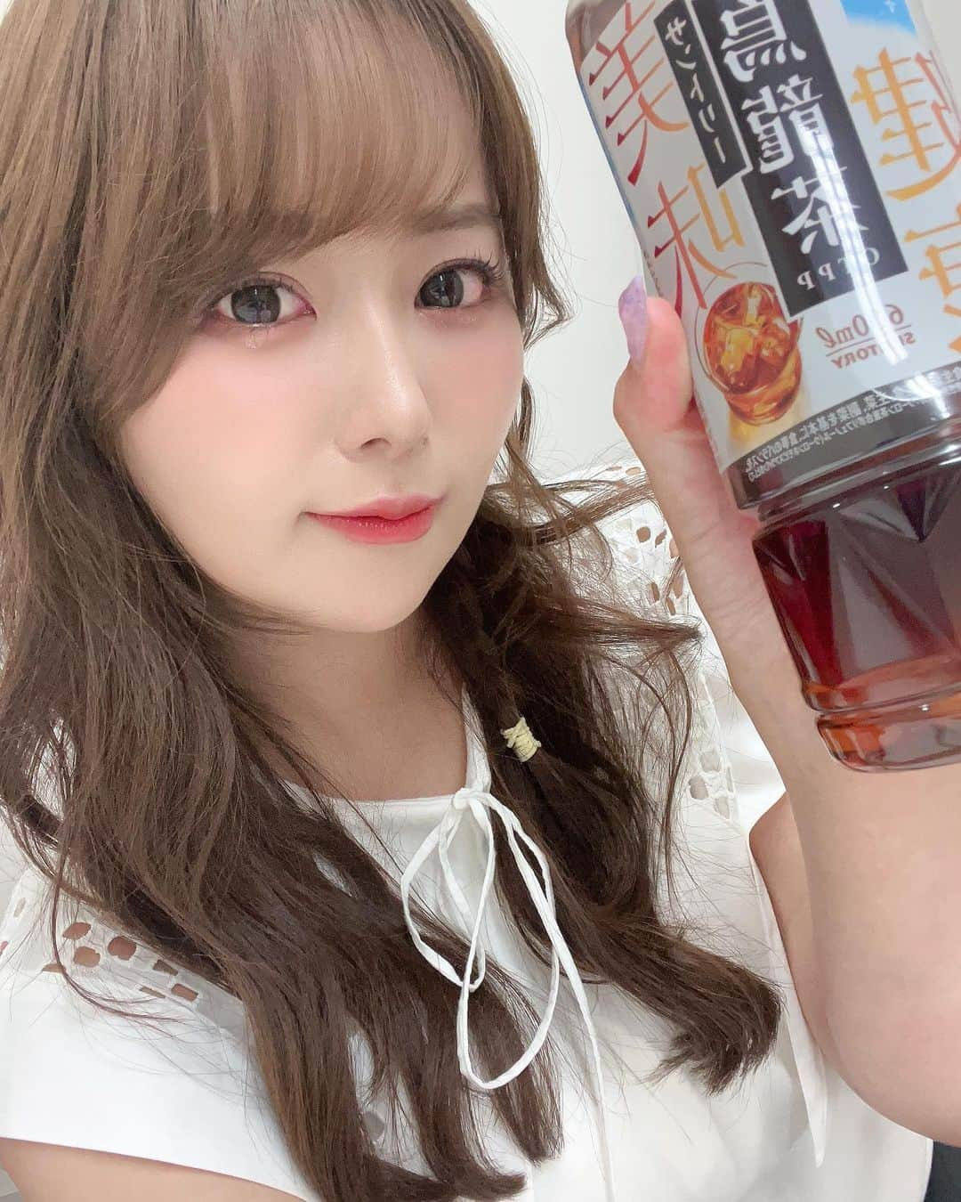 井口裕香さんのインスタグラム写真 - (井口裕香Instagram)「💛🧡💛🧡 ちょいと前！ 2023/08/19のおはなし。 ☀️むんトークイベント2023夏☀️ ありがとうございました！ ゲストはかわいいかわいい 日高里菜ちあん！ 👧🏻 @rina_hidaka615 🧡  たのしかったねぇ〜〜〜🥰  これからもむんを何卒 よろしくお願い致します🙇🏻‍♀️♡ 番組グッズTシャツ発売中〜〜〜〜！  hair and make @it1031777 💙 tops #spickandspan 🤍 skirt #zara 🖤」9月3日 16時39分 - ooo31_iguchiyuka_31ooo