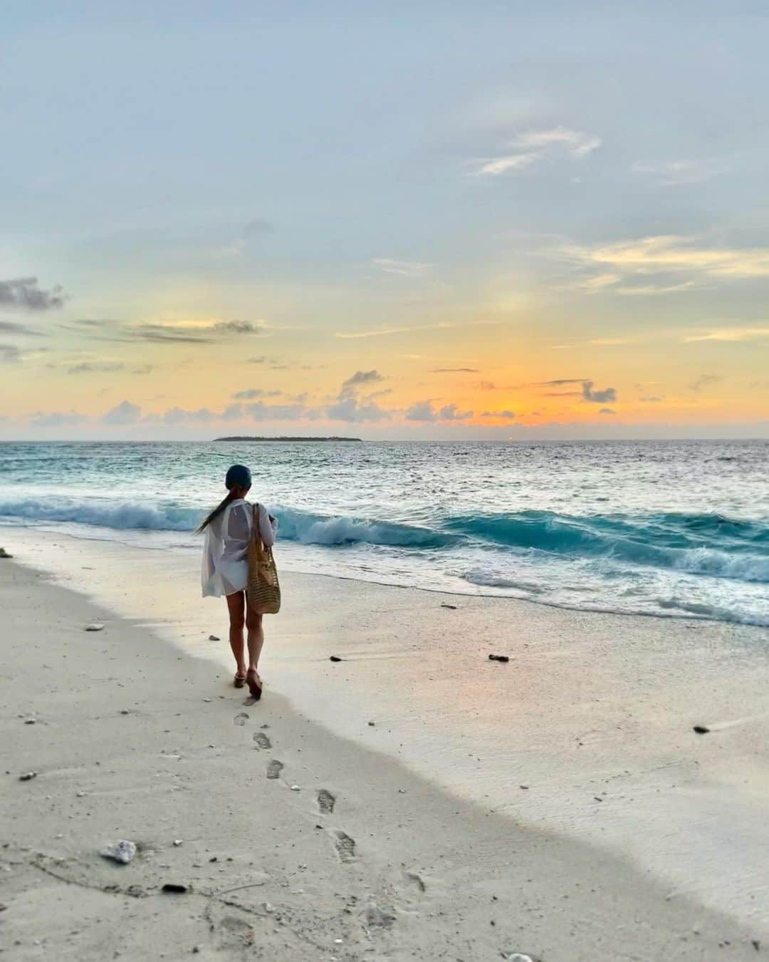 YuhKawasakiさんのインスタグラム写真 - (YuhKawasakiInstagram)「📍Sesoko Beach サンセットが最高すぎた…🧡 ： ： ： ： ： ： ： #sesokoisland #sesokobeach #sesoko#sesokoblue #瀬底ビーチ #瀬底 #沖縄旅行 #沖縄観光 #沖縄ビーチ #沖縄ホテル #沖縄観光スポット #ヒルトン沖縄瀬底リゾート#瀬底ブルー#okinawatravel #沖縄北部#サンセット撮影会 #ヒルトンホテル #サンセットビーチ #トランカー#サンセットフォト #海水浴#ビーチスタイル #リゾートファッション #沖縄穴場ビーチ #南国リゾート #瀬底島 #国内リゾート #海コーデ #水着コーデ #沖縄離島」9月3日 16時45分 - yuhkawasaki