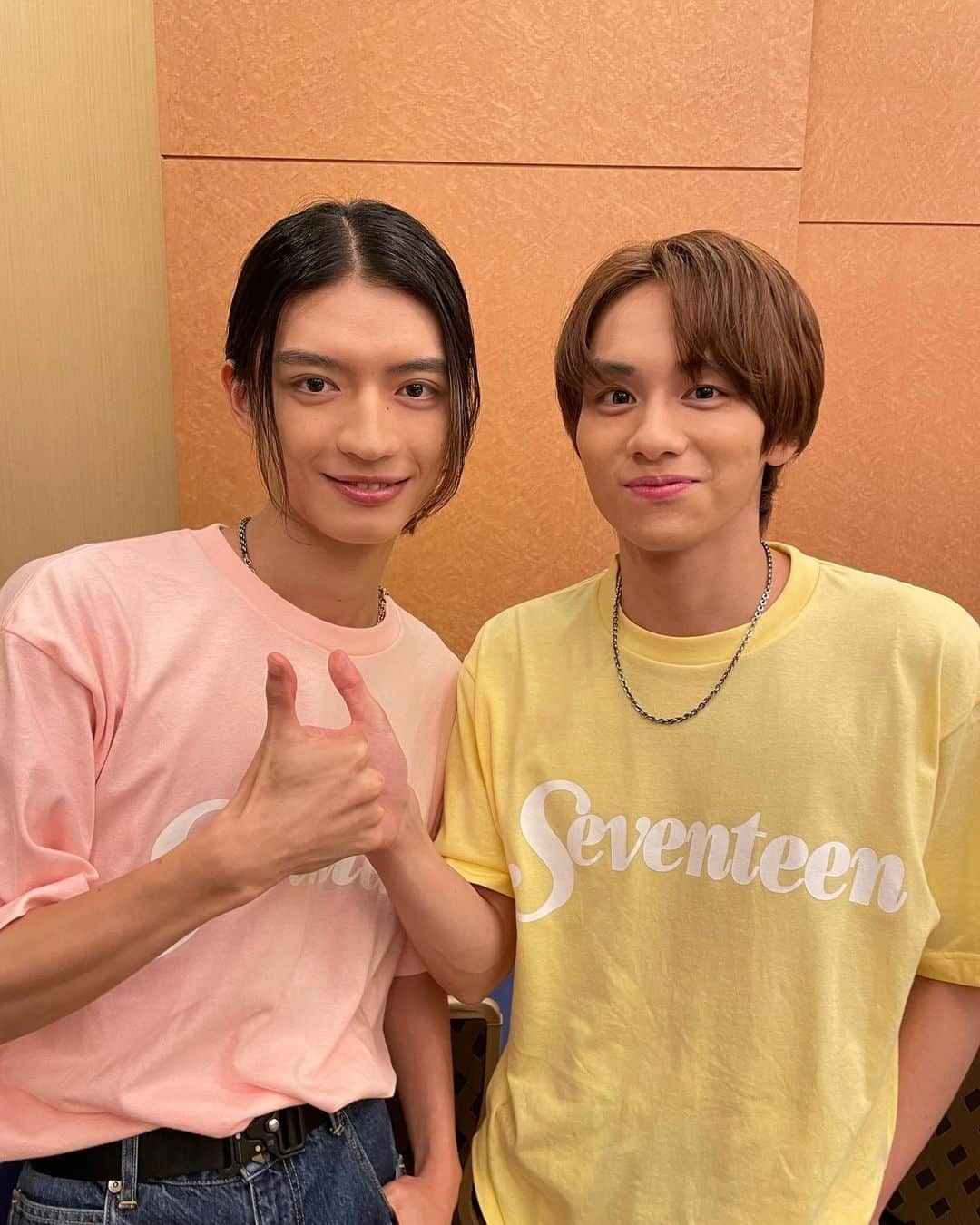 Seventeenさんのインスタグラム写真 - (SeventeenInstagram)「イケメンメンズゲストオフショット🩵  〜楽屋ver〜📸✨ 普段はあまり見れない組み合わせ⁉︎もセブンティーン学園祭では実現するんです👬🏻🎵  #セブンティーン #Seventeen #ST #俳優 #model  #모델 #撮影 #オフショット #撮影オフショ #夏の学園祭 #Seventeen夏の学園祭 #イケメンゲスト#ST夏の学園祭 #山下幸輝 #中尾暢樹 #翔 #杢代和人 #日向亘 #夏生大湖」9月3日 16時59分 - seventeenjp_mag