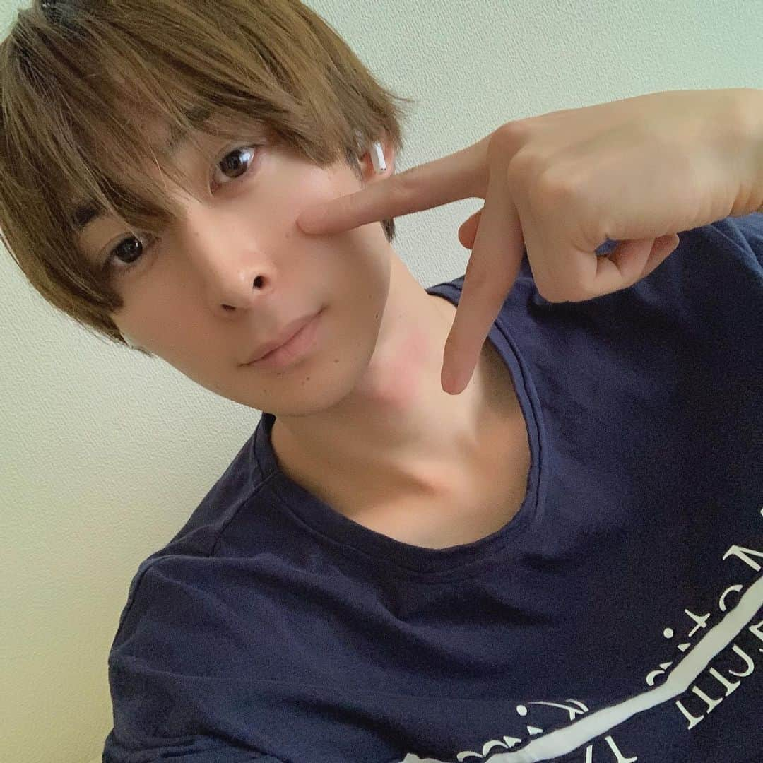 田中涼星さんのインスタグラム写真 - (田中涼星Instagram)「9月に入りました。 みなさんどうお過ごしですか？ もうすぐ、すえひろがり始まります。準備はいいですか？  #りょせすたぐらむ  #田中涼星  #刀ミュ  #ミュージカル  #刀剣乱舞  #御手杵  #すえひろがり  #instagram  #instagood」9月3日 16時54分 - ryosei_tanaka1224