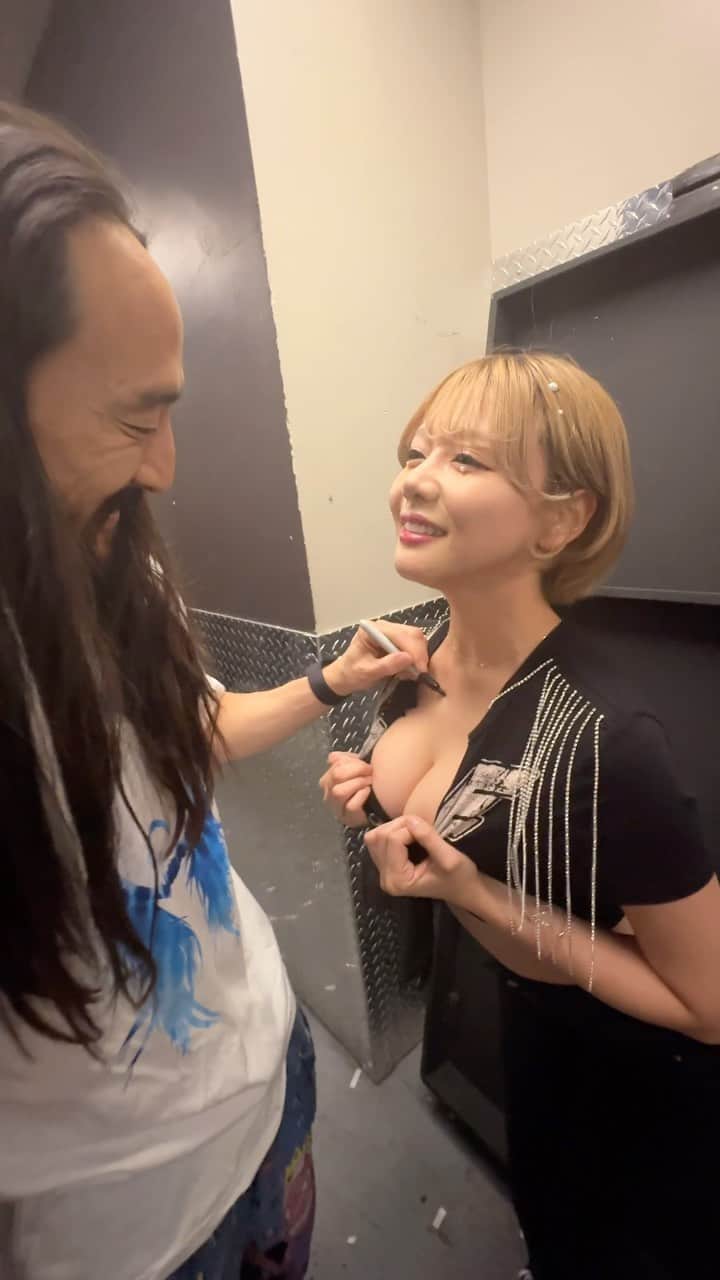 浜崎真緒のインスタグラム：「Why the pen without ink?😭😭😭」