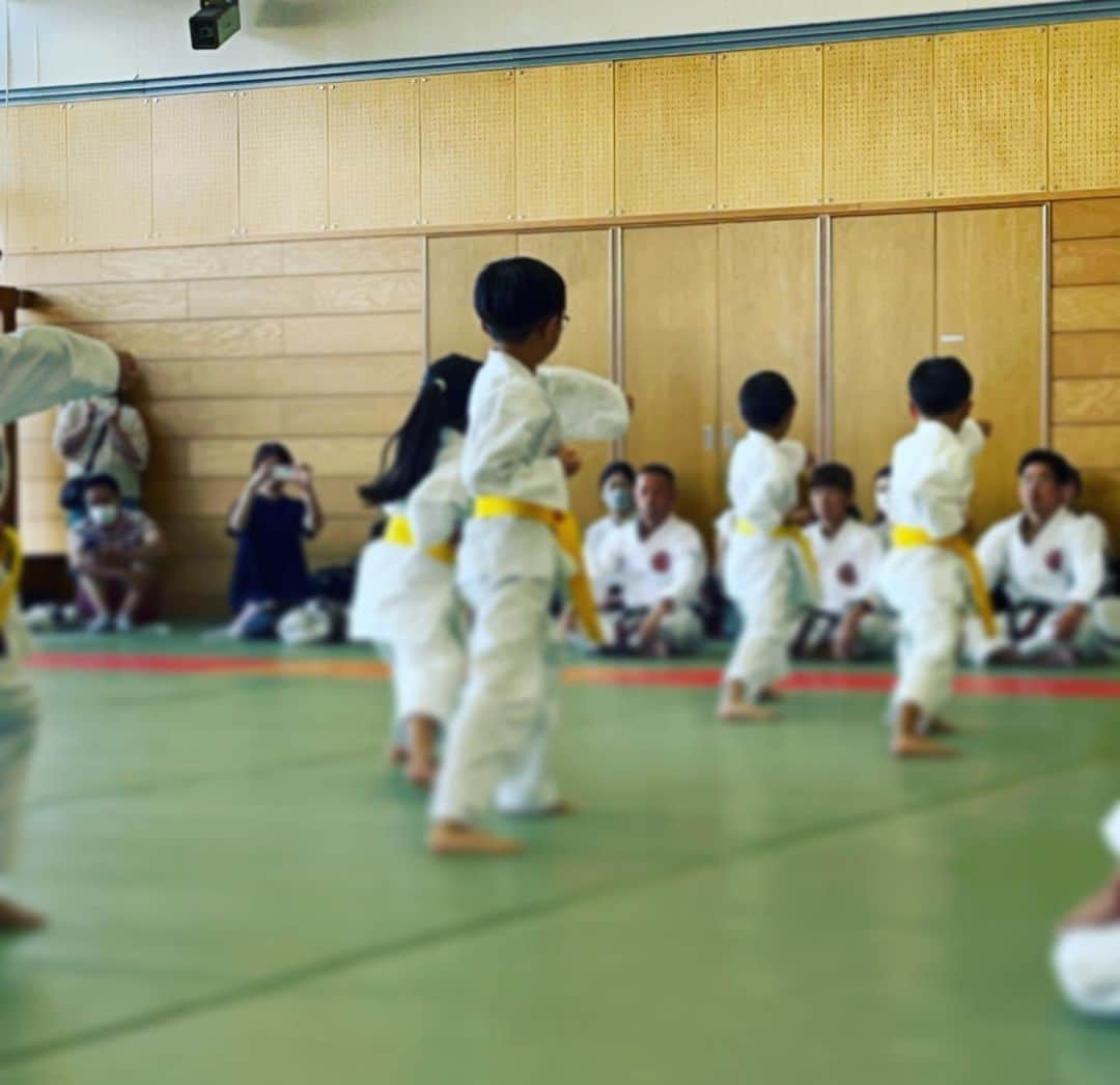 水谷さるころのインスタグラム：「本日、空手の審査会。8級合格💮しました。」