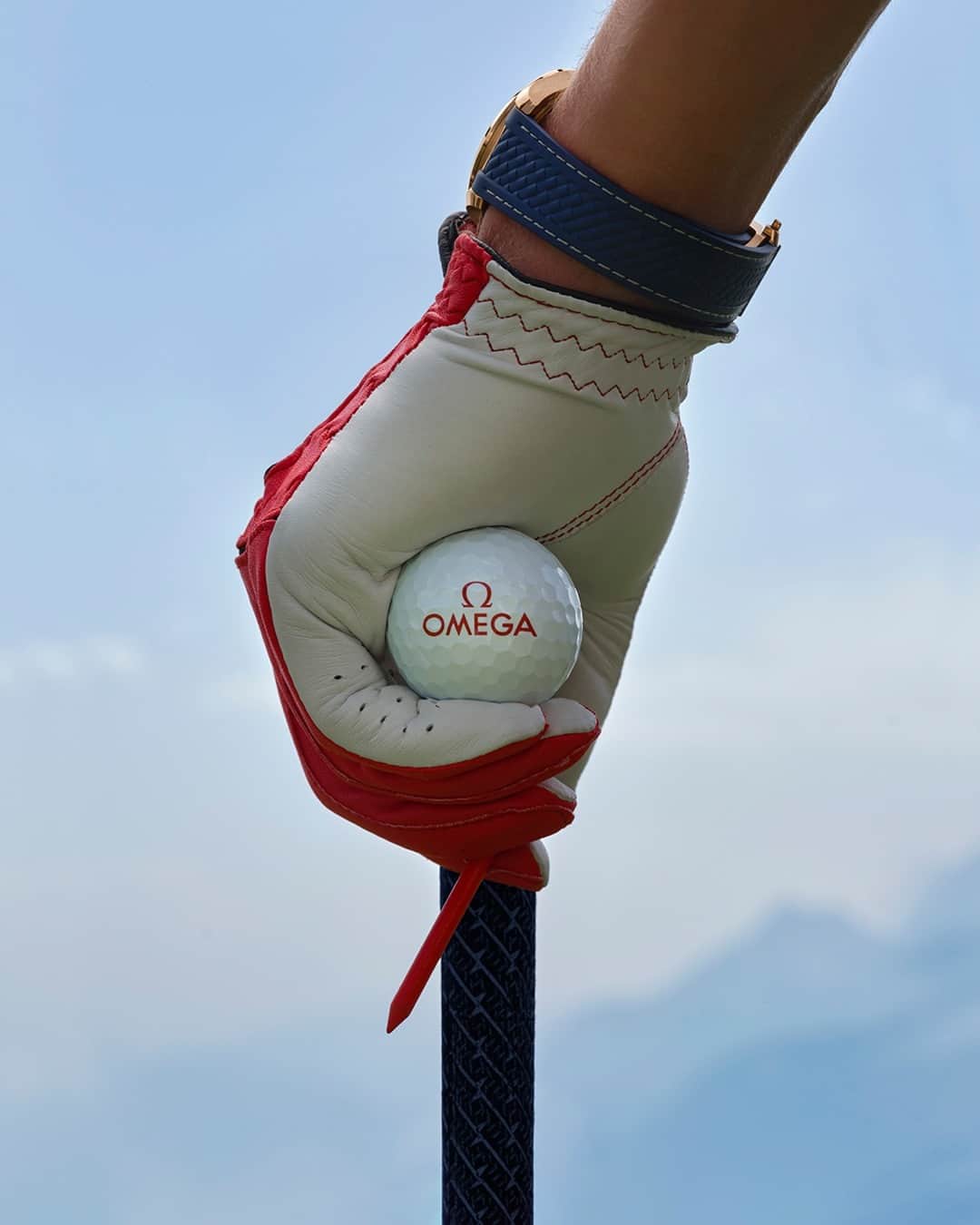 オメガのインスタグラム：「The sport’s blend of aesthetics and precision makes golf a natural fit for OMEGA.  #OMEGA #OMEGAGolf」