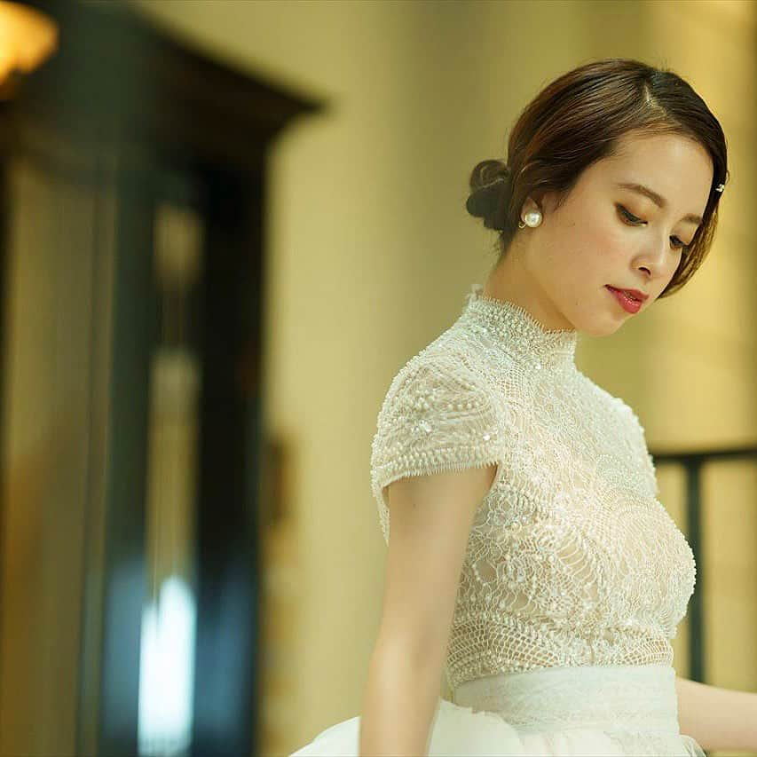 金沢結婚式 ヴィラグランディス金沢さんのインスタグラム写真 - (金沢結婚式 ヴィラグランディス金沢Instagram)「✨  #weddingdress  #hairstyle  #casadijena ・ ・ ・ #toalllovers  #すべての愛しい人たちへ‥ #villagrandisweddingresort  #weddingphoto」9月3日 17時42分 - villagrandis_kanazawa