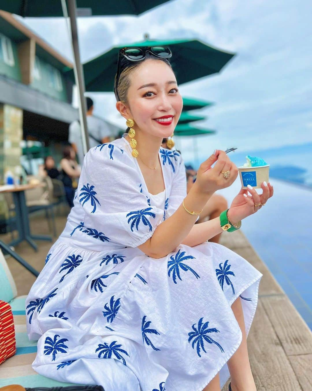 梅谷安里さんのインスタグラム写真 - (梅谷安里Instagram)「びわ湖バレイへ⛱️ テラスでLunchして 綺麗な景色に癒された休日😌🩵 ロープウェイで登った山頂は めちゃくちゃ涼しくて一足お先に秋でした🍂 #琵琶湖#琵琶湖バレイ  #weekend」9月3日 17時36分 - anriworld