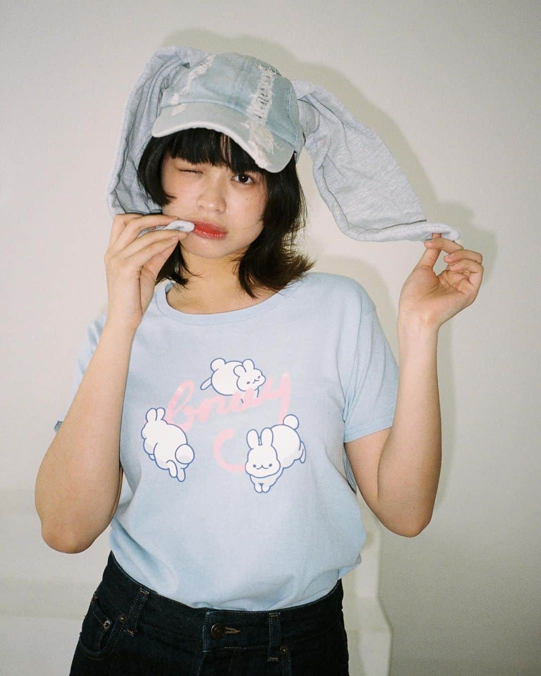 meyocoさんのインスタグラム写真 - (meyocoInstagram)「we took some film photos during our photoshoot yesterday 📸 model is the absolutely adorable @vicky.angkasa 🤍」9月4日 1時50分 - meyoco