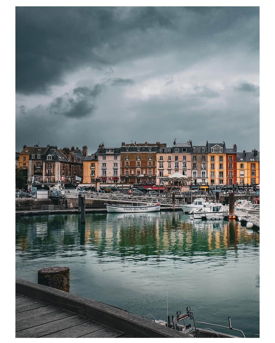 nathparisのインスタグラム：「DIEPPE 💙🧡💛  Bon dimanche ☀️」