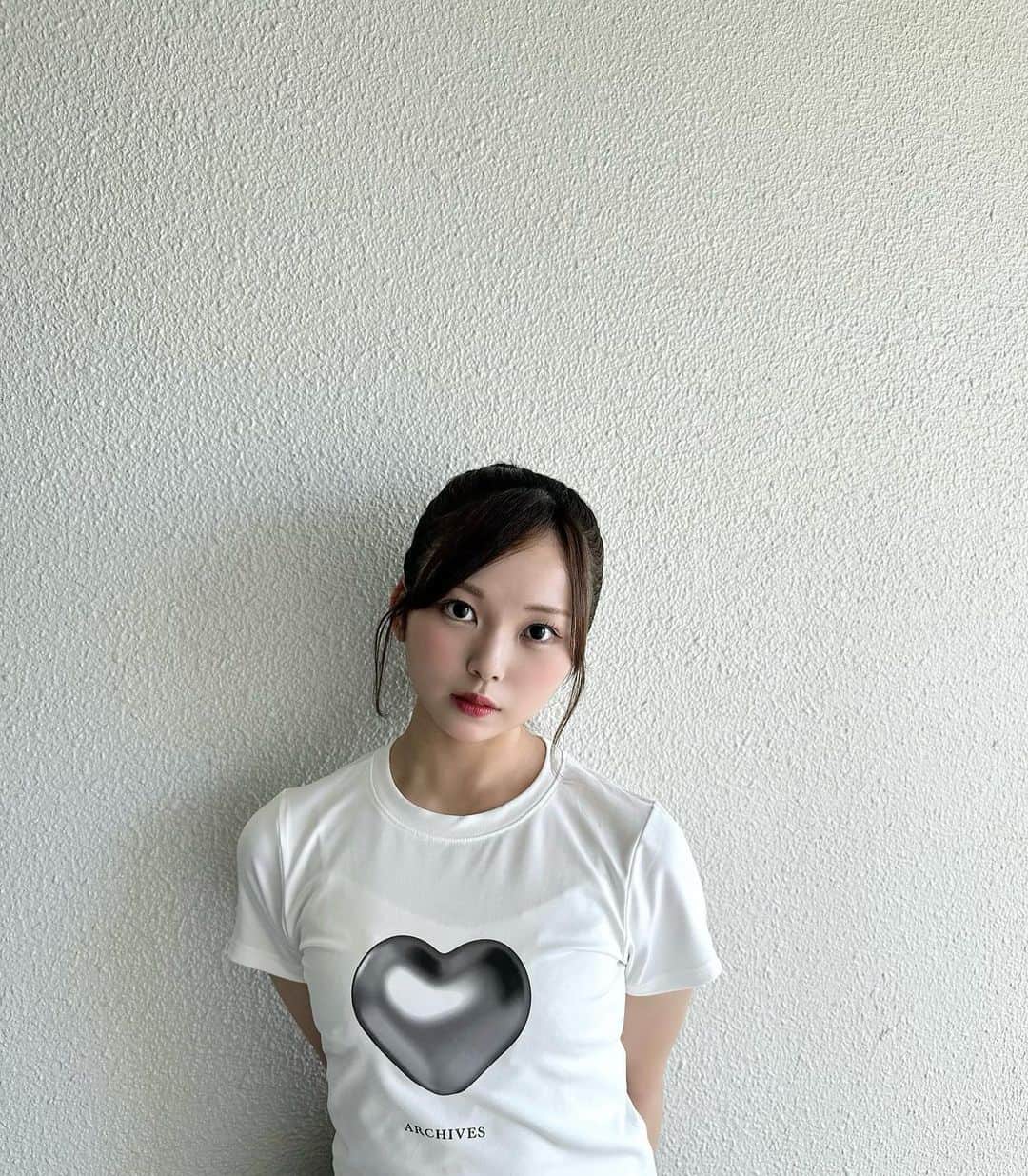 山内祐奈さんのインスタグラム写真 - (山内祐奈Instagram)「🐴🩶 かわいいTシャツ #ootd #tシャツコーデ  #ポニーテール #ゆなすたぐらむ❤︎」9月3日 18時02分 - yuna_hkt48