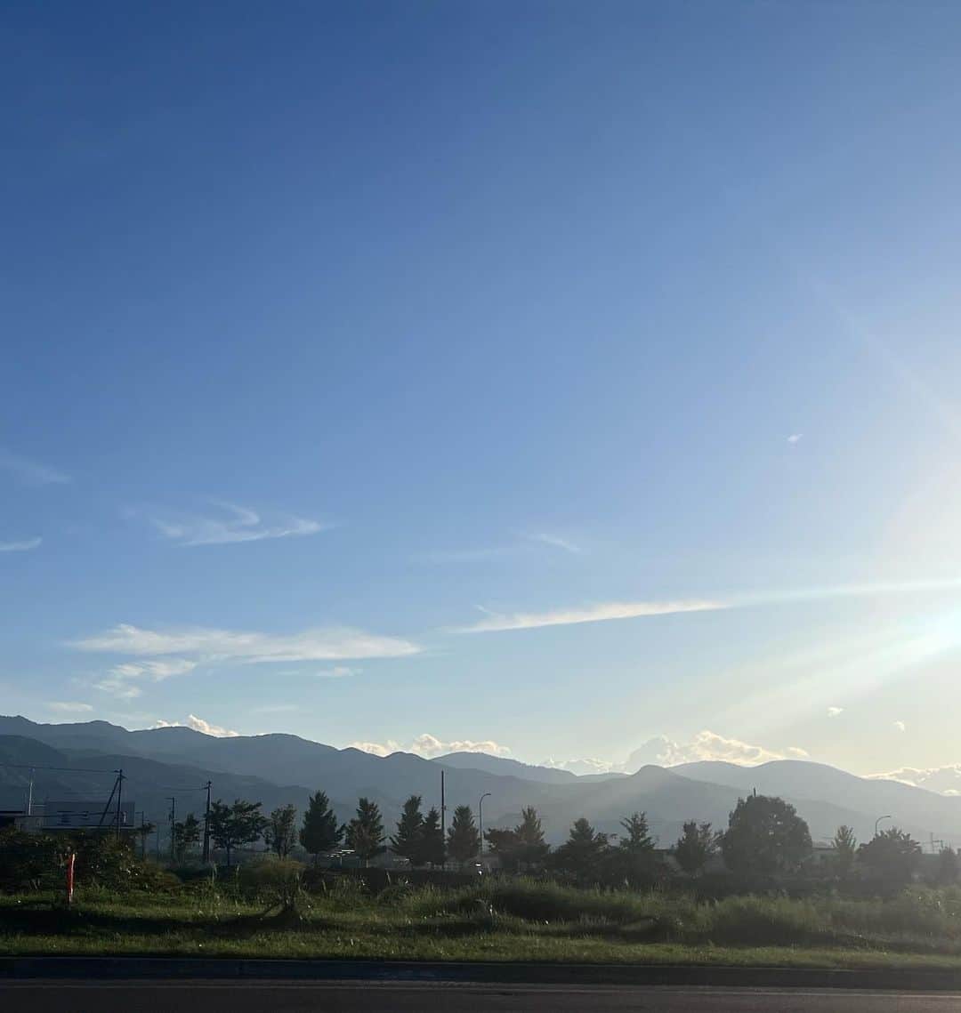 金川紗耶のインスタグラム：「夕日📷 やっぱ北海道が1番！」
