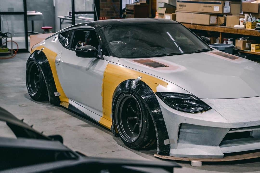 Wataru Katoさんのインスタグラム写真 - (Wataru KatoInstagram)「LIBERTY WALK  NEW LB⚡️WORKS WIDEBODY KIT  @racingservice_watanabe  @nissan @libertywalk_tokyo_harajuku  #nissanfairladyz #nissan#nissanz #z #stancenation#jdm #new#widebody #jdmculture #jdmlifestyle  #customcar #lbperformance #japan #libertywalk #libertywalktokyo #tonejapan #minigt #hotwheels #hobby #works#customcar」9月3日 18時11分 - libertywalkkato