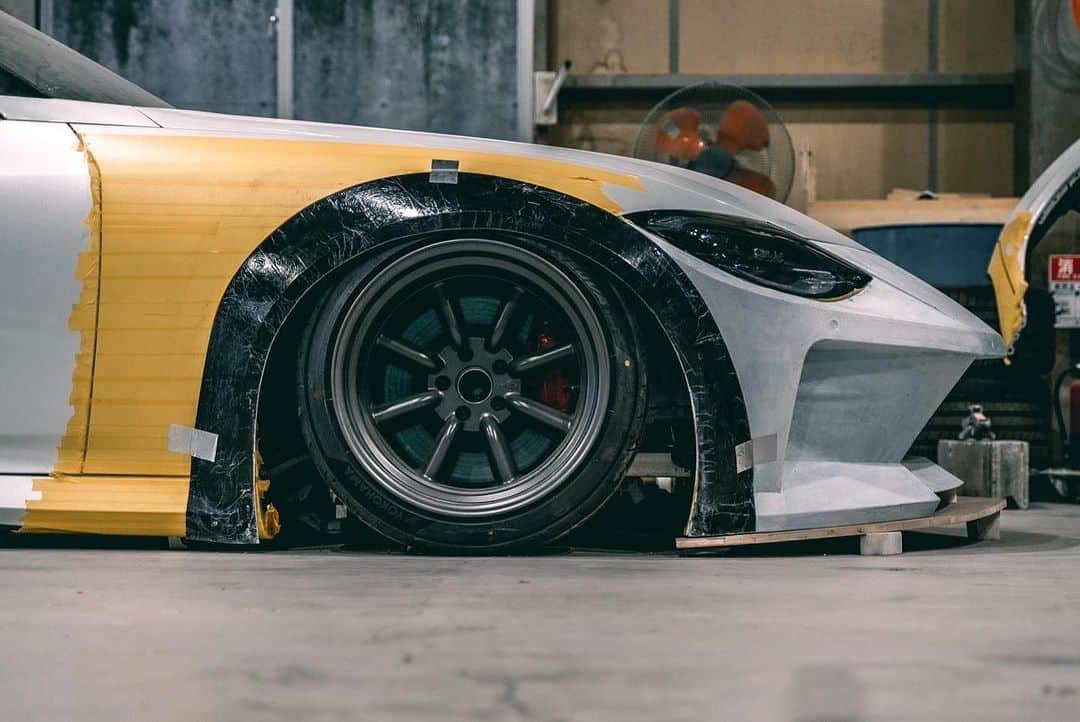 Wataru Katoさんのインスタグラム写真 - (Wataru KatoInstagram)「LIBERTY WALK  NEW LB⚡️WORKS WIDEBODY KIT  @racingservice_watanabe  @nissan @libertywalk_tokyo_harajuku  #nissanfairladyz #nissan#nissanz #z #stancenation#jdm #new#widebody #jdmculture #jdmlifestyle  #customcar #lbperformance #japan #libertywalk #libertywalktokyo #tonejapan #minigt #hotwheels #hobby #works#customcar」9月3日 18時11分 - libertywalkkato