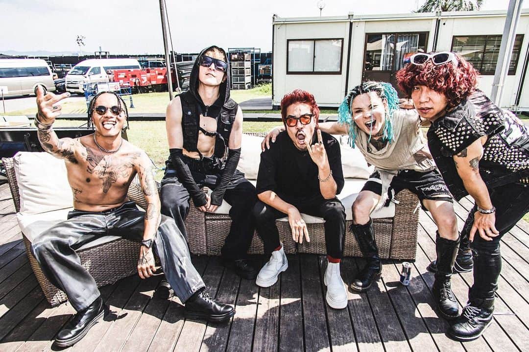 のインスタグラム：「愛知県、蒲郡にて。 Crossfaith、SUPER BEAVERのライブ殺影完了。灼熱。 #写殺」