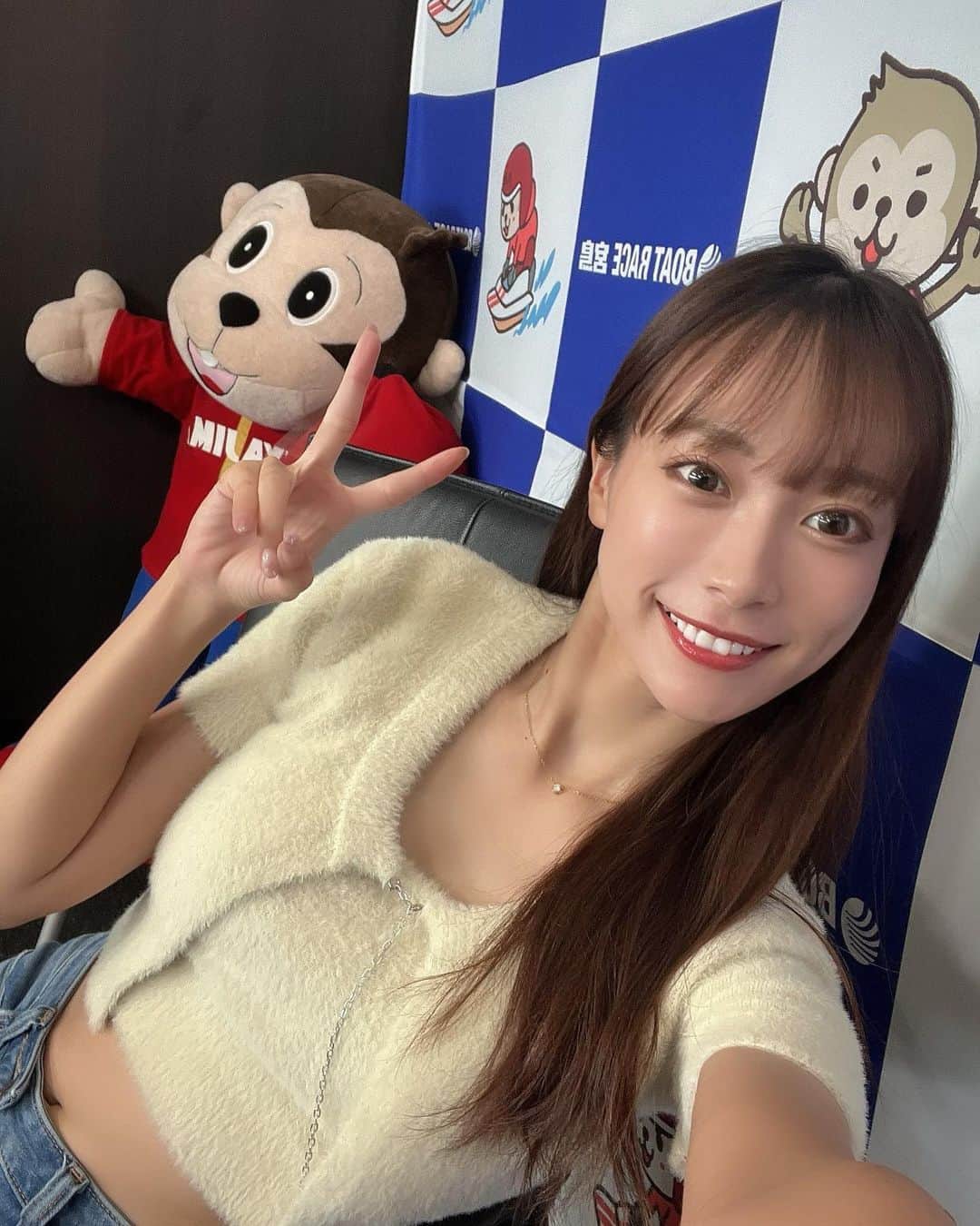 岡島彩花のインスタグラム：「ボートレース宮島🐵🎈  ボロ負け、、、 今節もう一回宮島行くので そこで取り返しますっ！！！  今日も１日ありがとうございました😊💕  #ボートレース #ボレジョ #レースクイーン」