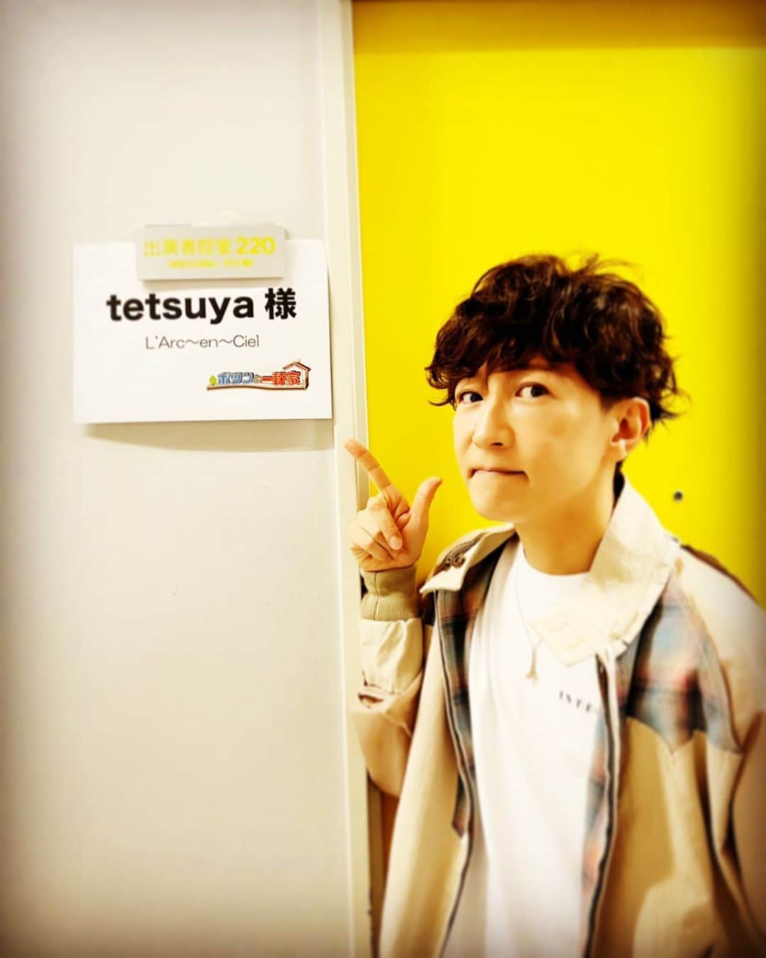 tetsuyaのインスタグラム：「もうすぐ始まるよ！ #LArcenCiel #tetsuya #ポツンと一軒家」