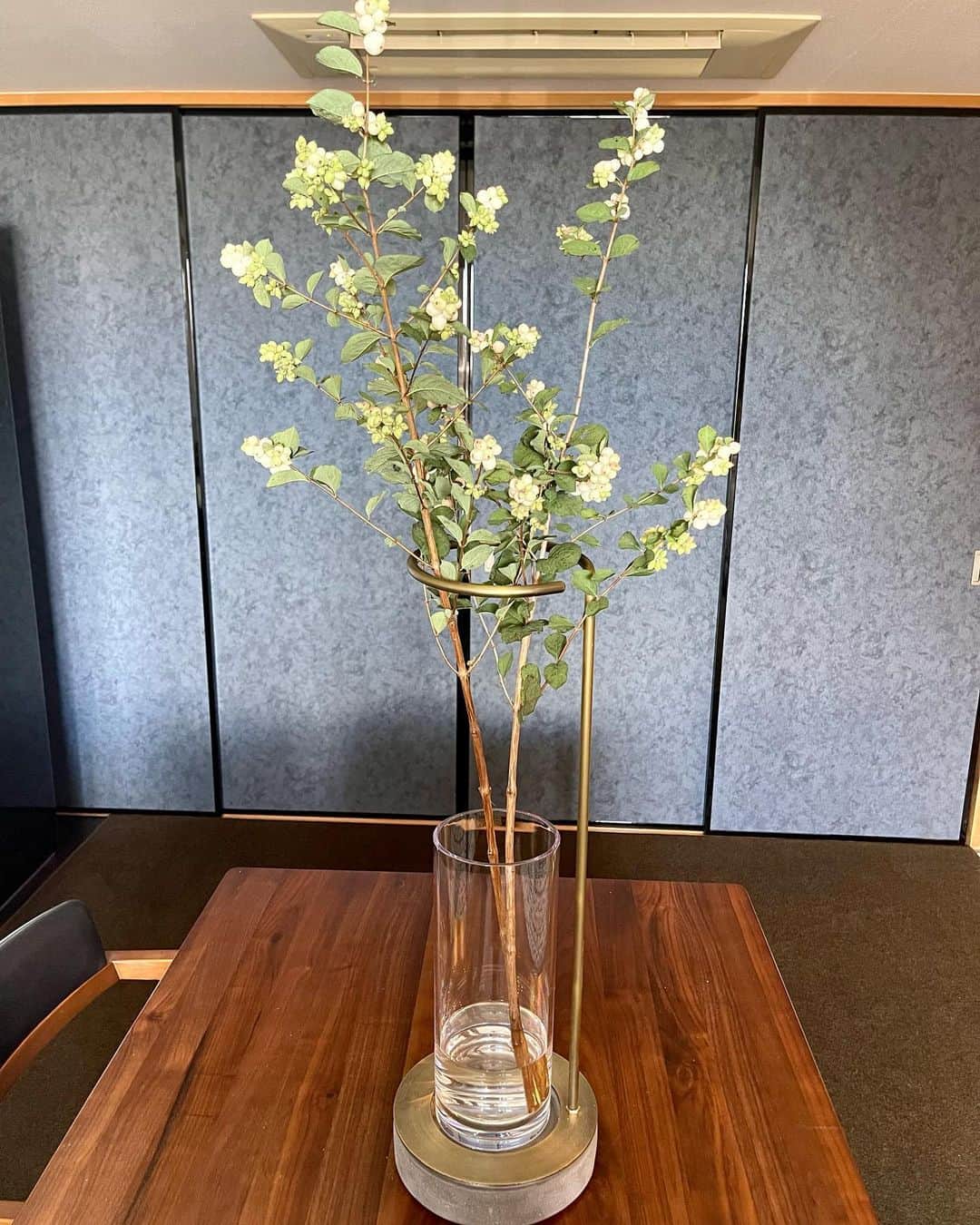 前園真聖さんのインスタグラム写真 - (前園真聖Instagram)「お花を買いに行って帰ってきたら、素敵なお花が届いていました！ イラストがとてもセブンに似ています☺️ ありがとう。 #感謝 #シンフォリカルポス #花のある暮らし」9月3日 19時06分 - maezono_masakiyo