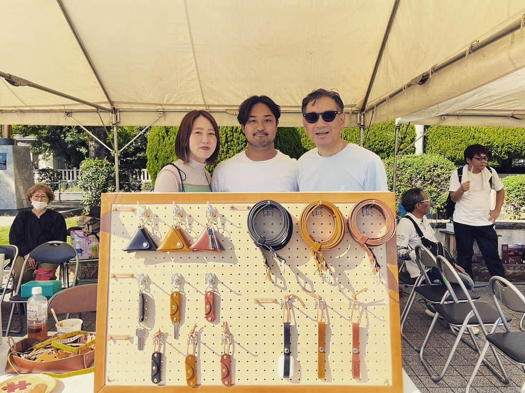 吉田正樹のインスタグラム：「姫路大手前公園でのトマリエ出店の前で。 赤松君、三木くん頑張ってね。 奥様素晴らしい。」