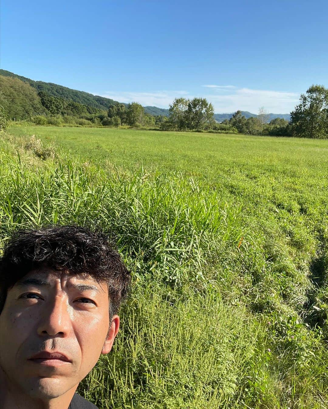 森慎太郎さんのインスタグラム写真 - (森慎太郎Instagram)「本別で出番終わって時間があったので、２キロ先のカフェに行ってみようと散歩開始→北海道でまさかの29℃→ 途中ほんとの一人きりを味わう→30分かけて到着→まさかの臨時休業。ふれあい公園にもふれあえる方はおらず。本別のみんながタウンフェスに参加してました。来てくれたみなさん、ありがとうございました！ #本別きらめきタウンフェスティバル #スーパーでやきそば弁当買って食う」9月3日 19時11分 - doburockmorishintaro