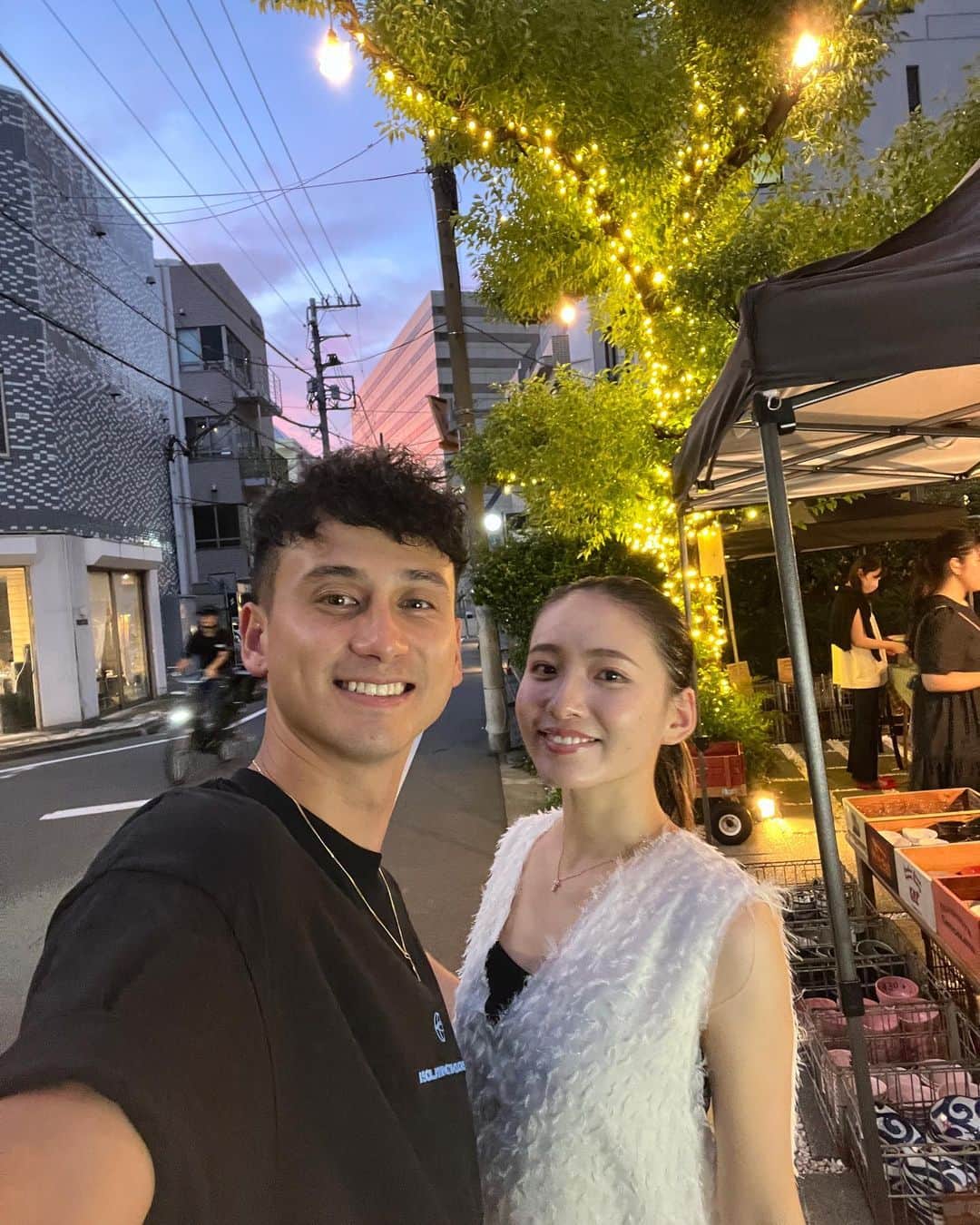 のインスタグラム：「. 11年一緒にいてずーと仲良いけど 結婚してから更に仲良くなったと思う🤔🩷 .  #仲良し夫婦  #最高のパートナー」