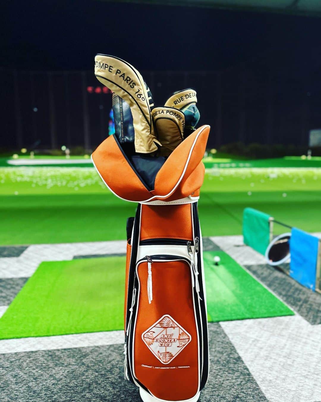 熊谷隆志さんのインスタグラム写真 - (熊谷隆志Instagram)「@renoma_golf_jp  発売まだだが。 新しいヘッドカバーいい！  久しぶりの、葛西。広い。 @anticountryclubtokyo  @tangram_tokyo  @jones_sports_co  バックも。 安定。  夜練がんばりま。」9月3日 19時20分 - takashikumagai_official