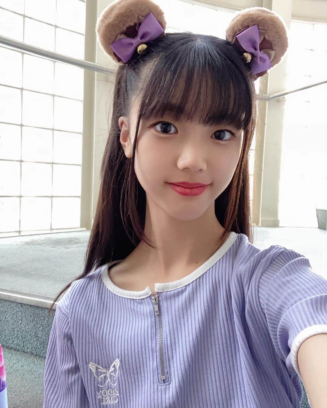 北島澪のインスタグラム：「✨✨✨✨✨✨✨✨✨✨✨✨  クマ耳現る🧸💜  ✨✨✨✨✨✨✨✨✨✨✨✨   #ヘアスタイル  #ヘアアレンジ  #ハーフツイン  #クマ耳  #紫  #トップス」
