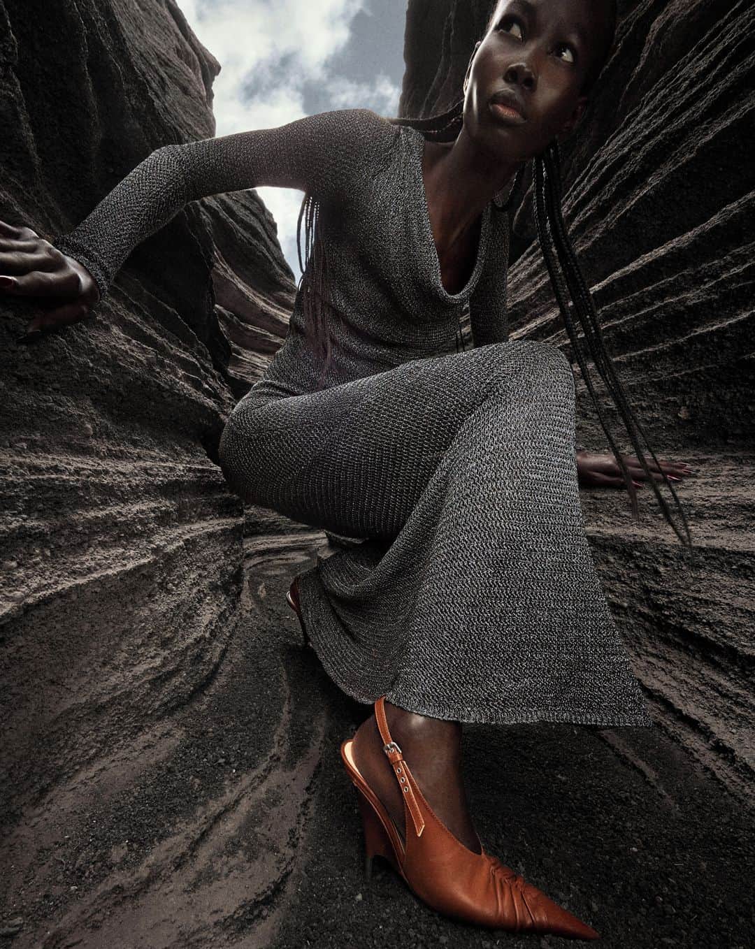ブルマリンのインスタグラム：「A VOLCANIC TALE, FALL WINTER 2023⁣ ⁣ Explore the bags and shoes from Blumarine Fall Winter 2023 collection by @nicola_brognano⁣ Now available at blumarine.com⁣ ⁣ #Blumarine #BlumarineFW23」