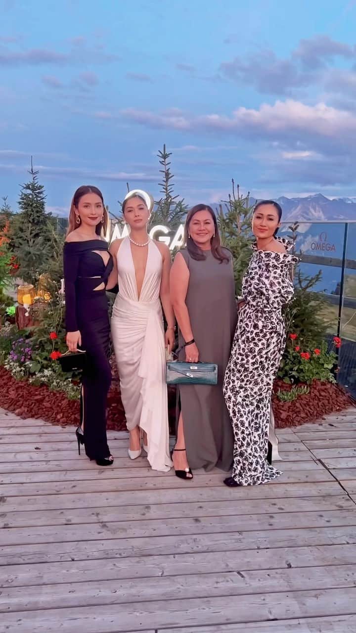 Kathryn Bernardoのインスタグラム：「Hot stuff of each generation ✨  #OMEGA #OMEGAGOLF」