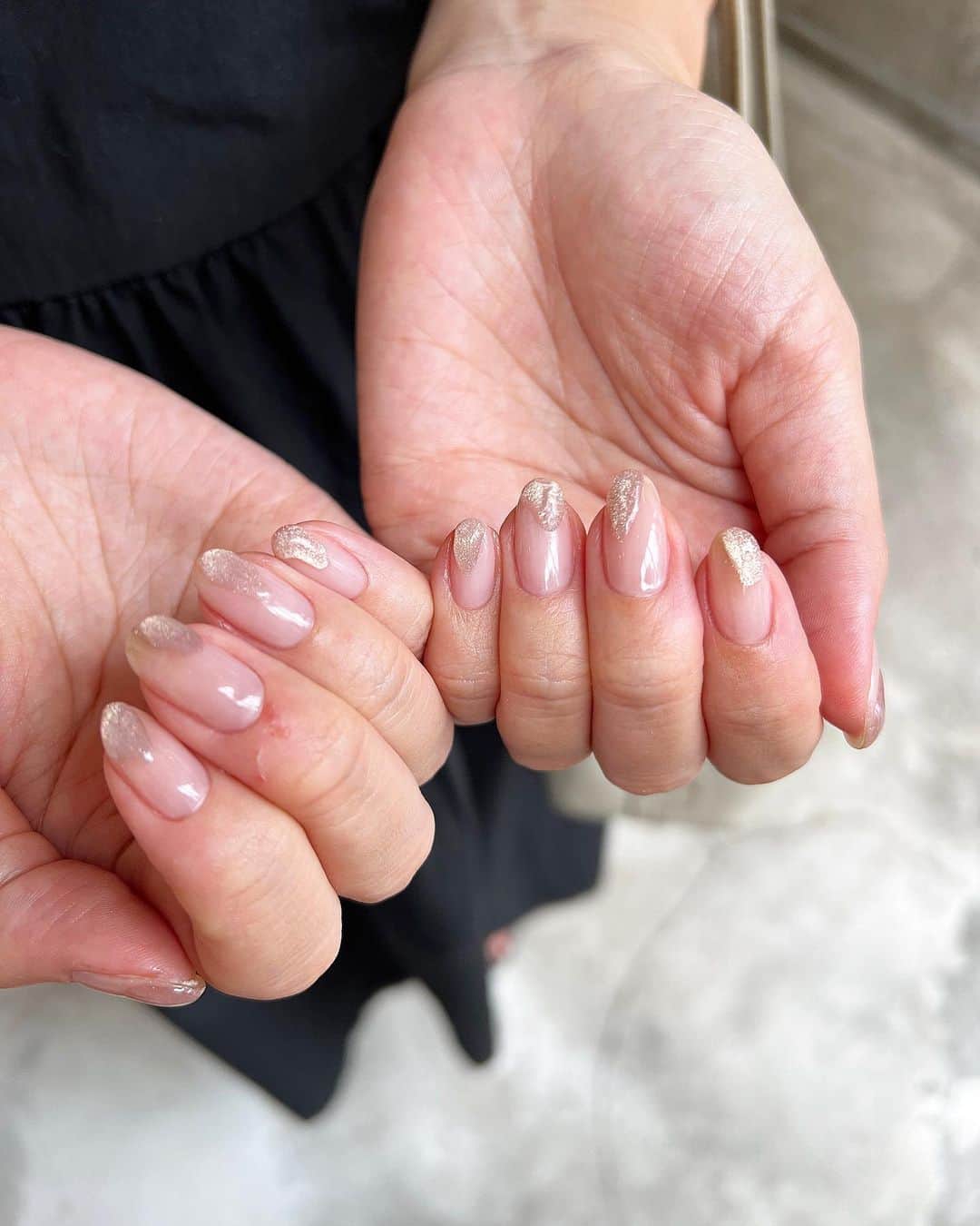 のインスタグラム：「#ネイル #ネイルデザイン #ネイルアート #マグネットネイル #プクプクネイル #nail #シンプルネイル #東京ネイルサロン」