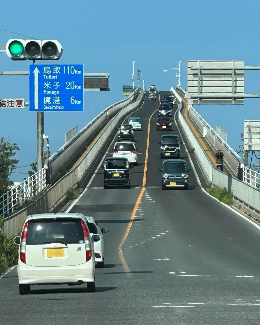 織田梨沙さんのインスタグラム写真 - (織田梨沙Instagram)「江島大橋(ベタ踏み坂) 本当に目を疑った。笑」9月3日 20時07分 - oda_lisa