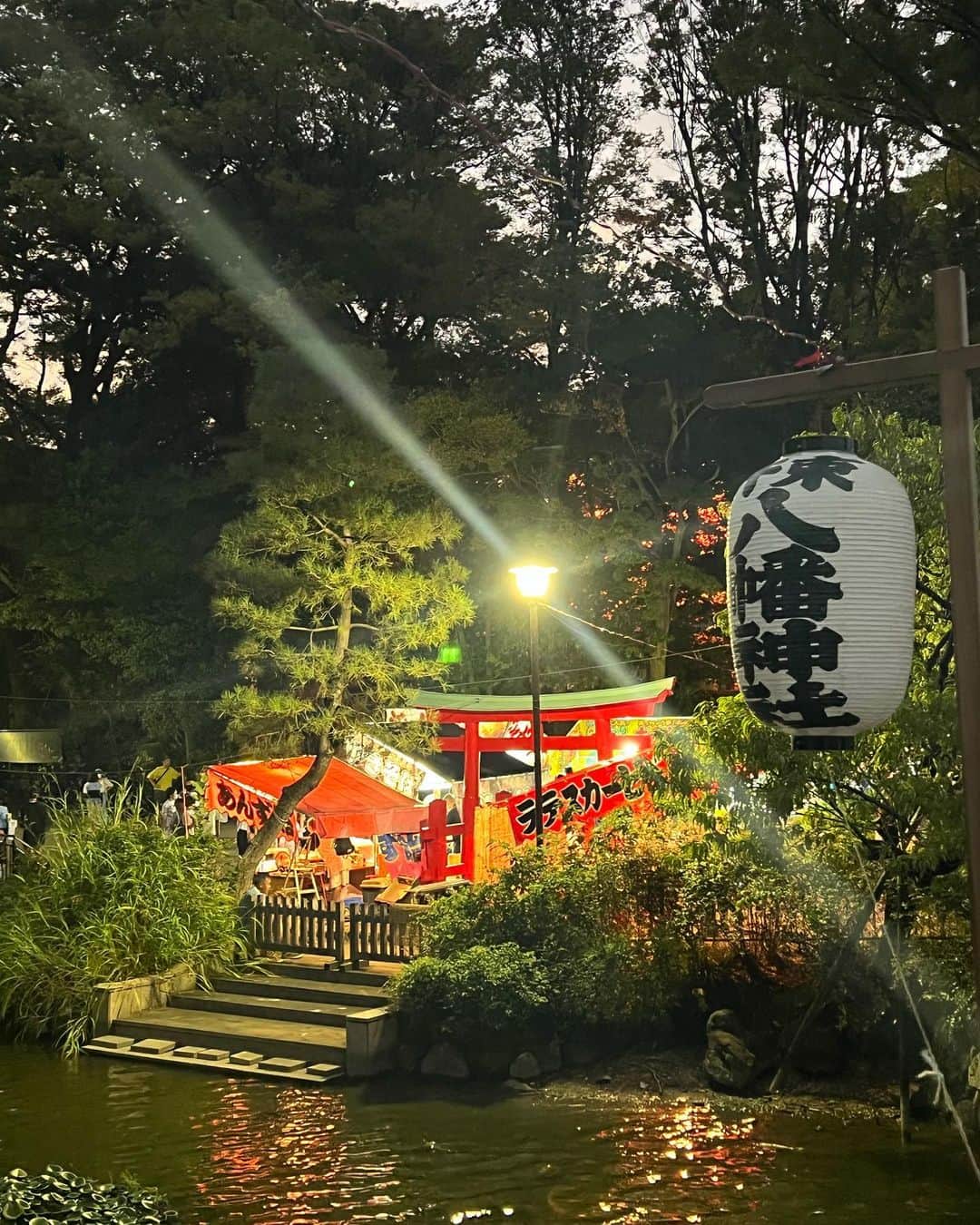 高橋ひとみさんのインスタグラム写真 - (高橋ひとみInstagram)「近所の秋祭りに行ってきました♪  夕陽がきれいでパチリ🤳 若子ちゃんともパチリ🤳 #大田区pr特使 👕: @leminor.jp #leminor  👖: @resolute_japan #resoulte」9月3日 20時12分 - hitomi_momoe