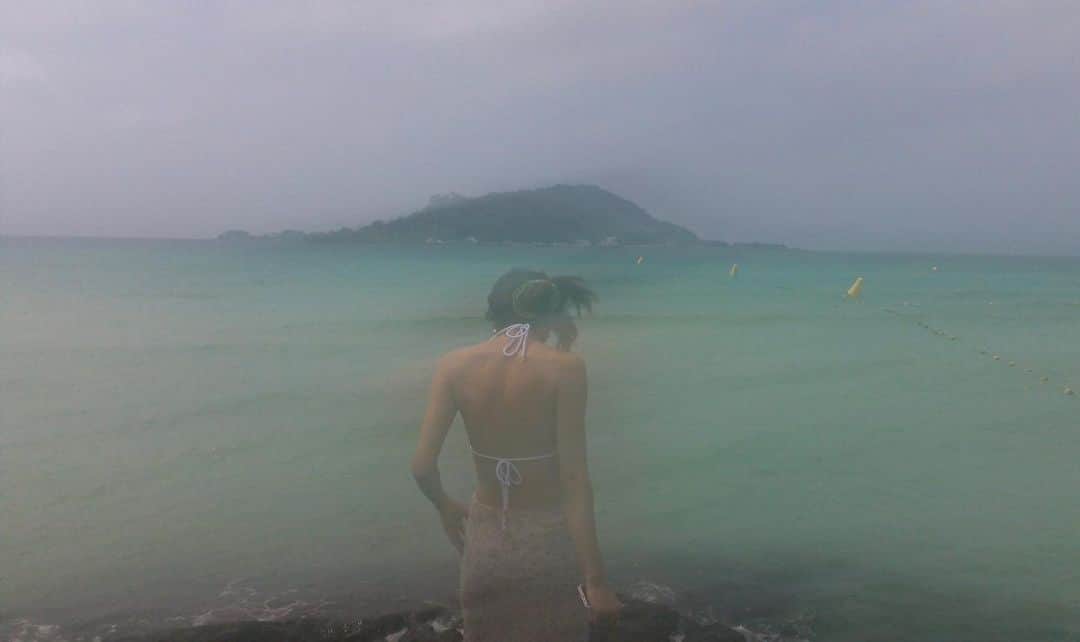 イ・ハウンのインスタグラム：「random memories of this summer🦢🕊️」