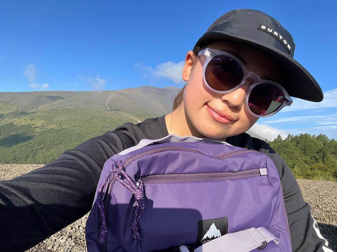 今井胡桃のインスタグラム：「お久しぶりの⛰🐶❤️  #burton #burtonjapan #anonoptics」