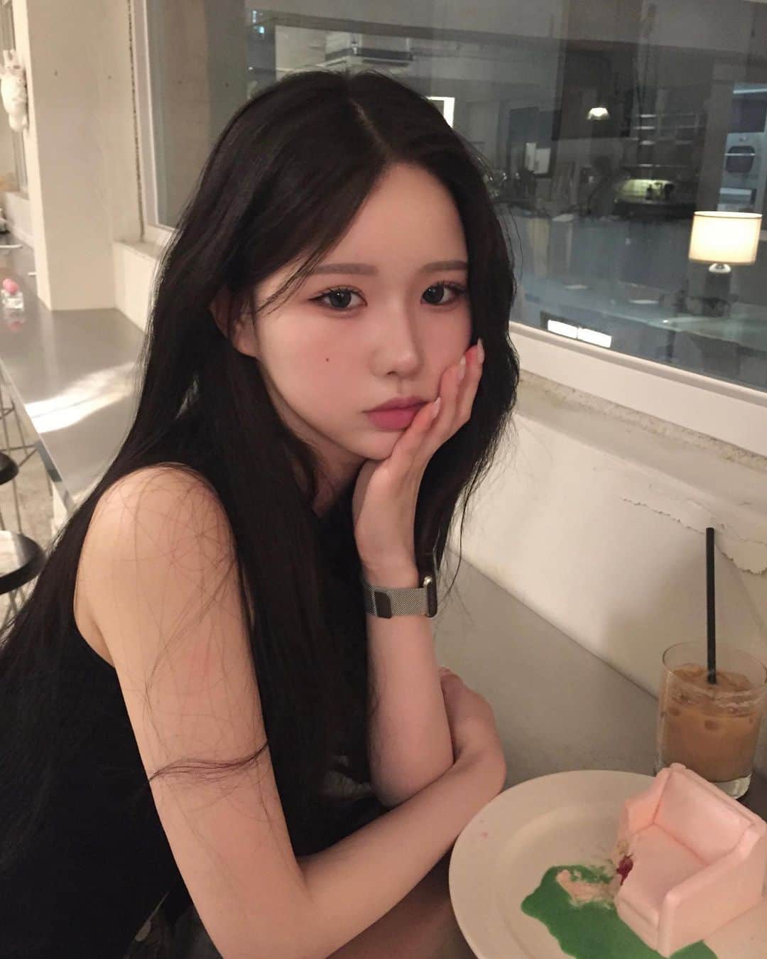 momoのインスタグラム：「✨」