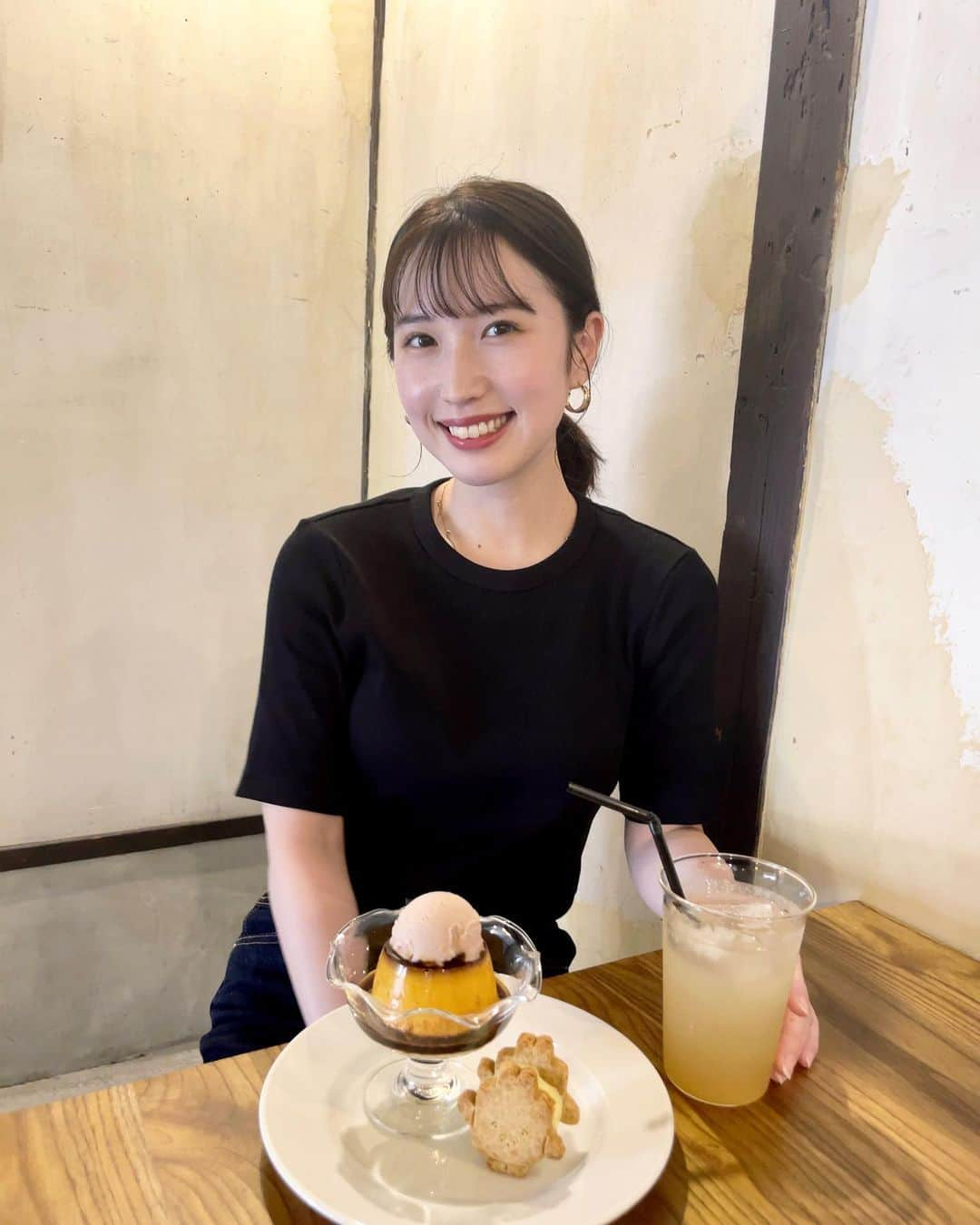 吉田沙弥香のインスタグラム：「. 🏷️マワリテメクル☕️🤍 . カフェ入った瞬間から スコーンのいい香りが💭🩷 友達と久々に会えて、 充実した休日でした😌✨  #吹田カフェ  #吹田グルメ」