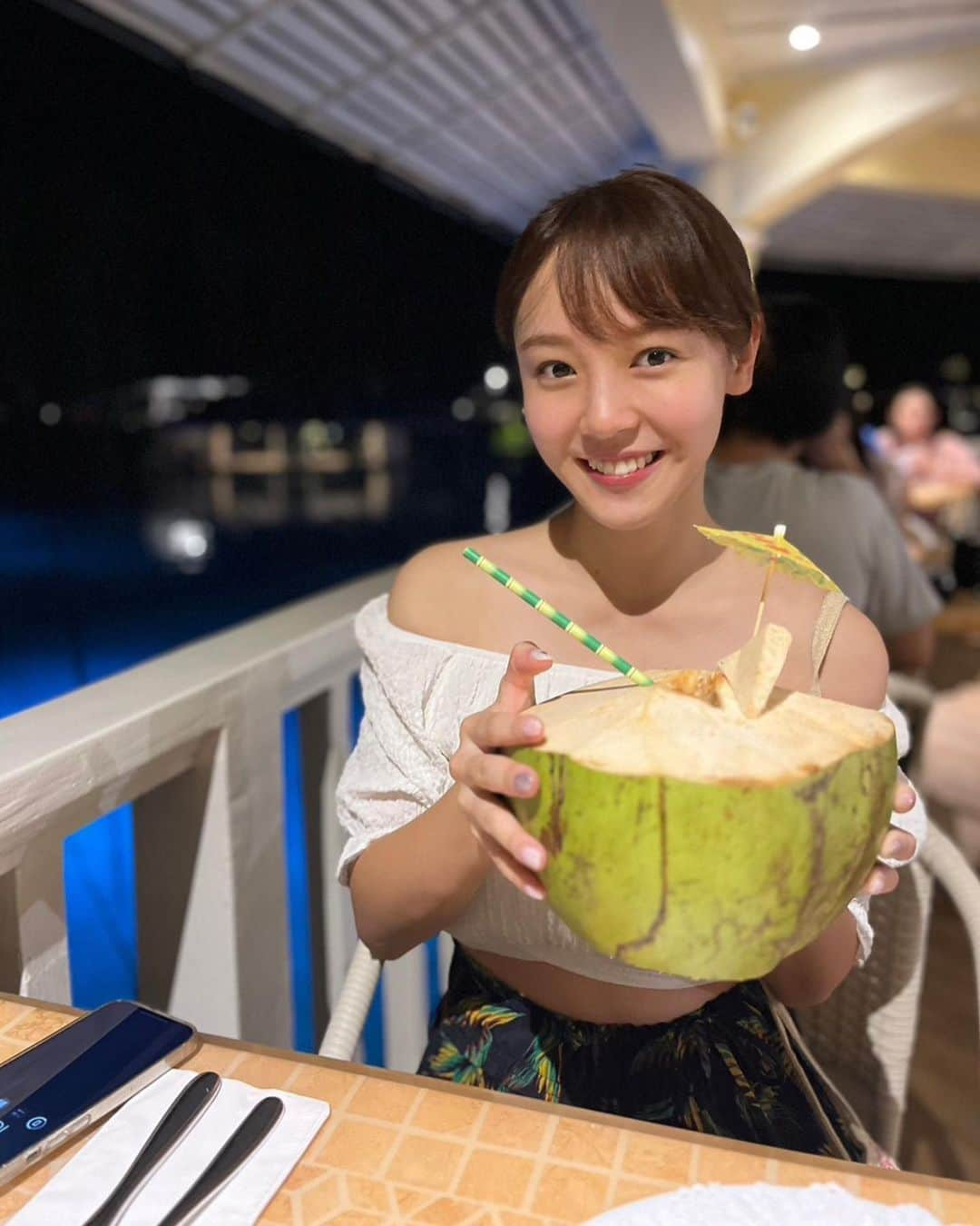 森千晴さんのインスタグラム写真 - (森千晴Instagram)「9月からお仕事復帰しました🍍  夏休みは友人たちとセブへ！トロピカルフルーツをたくさん食べて夏を大満喫☀️ ただ、東京の方が断然暑い！！！🤣フィリピンは乾季ではないとはいえ、まさか日本の方が暑いとは…。帰国してからの暑さにやられています…！  #マンゴー #マンゴスチン #トロピカル」9月3日 20時34分 - mori.chiharu