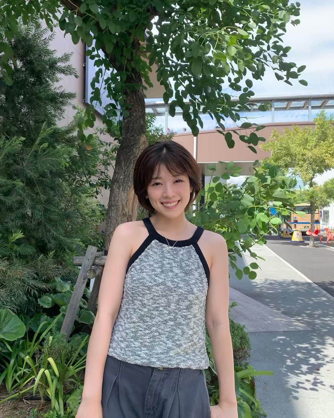 傳彩夏のインスタグラム：「こないだお買い物した袋ショッピングモールに忘れちゃって、電話で確認したら落とし物センターにあるって事で取りに行ってきた😮‍💨絶対ないと思ったのに！日本すご👏🏻親切な方ありがとう😭🫶🏻」