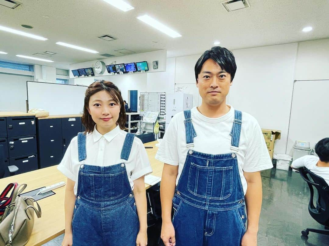 須田健太郎さんのインスタグラム写真 - (須田健太郎Instagram)「overalls   優ちゃん、私服。  私は『衣装』。  着こなせてないな笑  #バリはやzip #この衣装でロケ行きました #乞うご期待」9月3日 20時39分 - kentarosuda_fbs