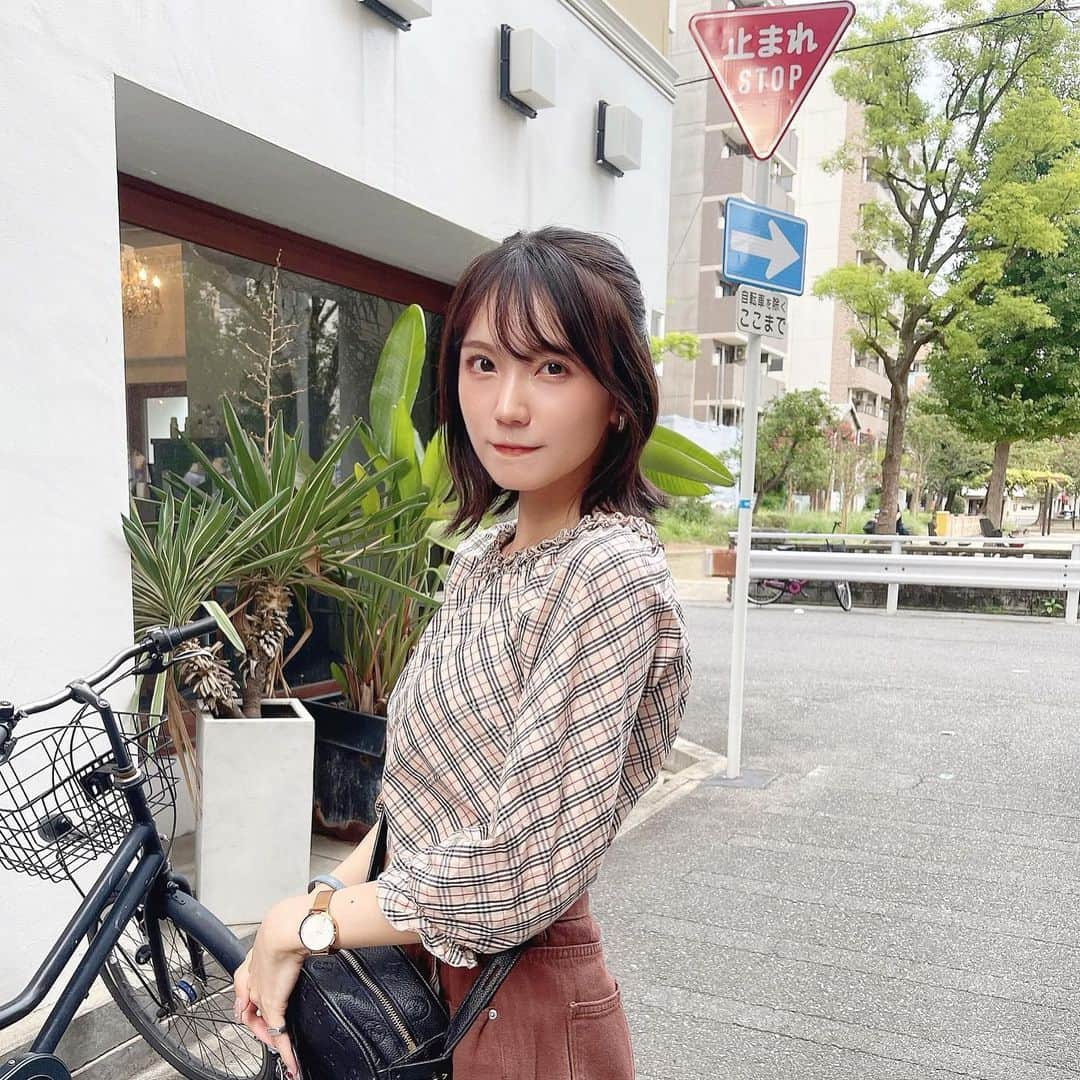 小瀬黎奈さんのインスタグラム写真 - (小瀬黎奈Instagram)「🥜❤︎ . . まひさんカメラとたまには私服〜。 adaのパンツ細見えで優秀、、やっと秋服着れて嬉しい👖🤎  zozoでMax50%offセール中でこのパンツも◎ . . #ada #エイダ #エイダコーデ #zozotown #zozo購入品 #着回しコーデ #zozotown購入品 #デニムパンツ #ハイウエスト #韓国ファッション」9月3日 20時49分 - 922_reina