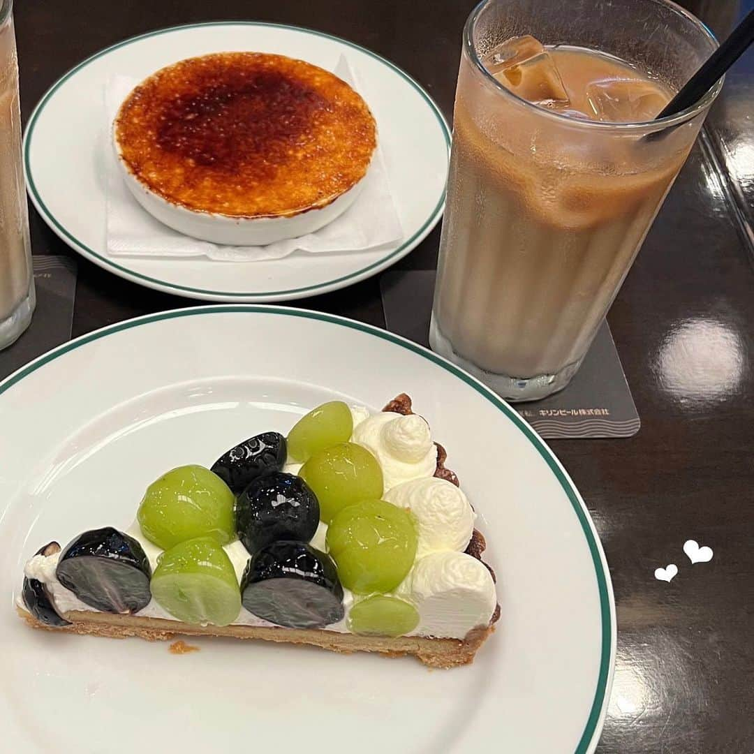 増田彩乃さんのインスタグラム写真 - (増田彩乃Instagram)「.. caffè ☕️♡ ..   美味しいカフェラテに美味しいタルト！ とっても幸せでした ꕀ ｯ 🍰 ❤︎ #カフェ   最近は初めての美容鍼をして頂いたのですが、 頭痛やお肌の悩みが一気に改善されました！♬  この投稿を機にご予約して頂いた方は通常18,000円の 美容鍼60分コースが初回の方は10,000円 !! のところ → " 9,000円 " で施術して頂けるみたいです！ ☺︎ 💭  気になるよ〜って方はぜひ❕タグ付けされた ｱｶｳﾝﾄ様をチェックして頂けたら嬉しいです ❤︎」9月3日 20時50分 - m_ayano26