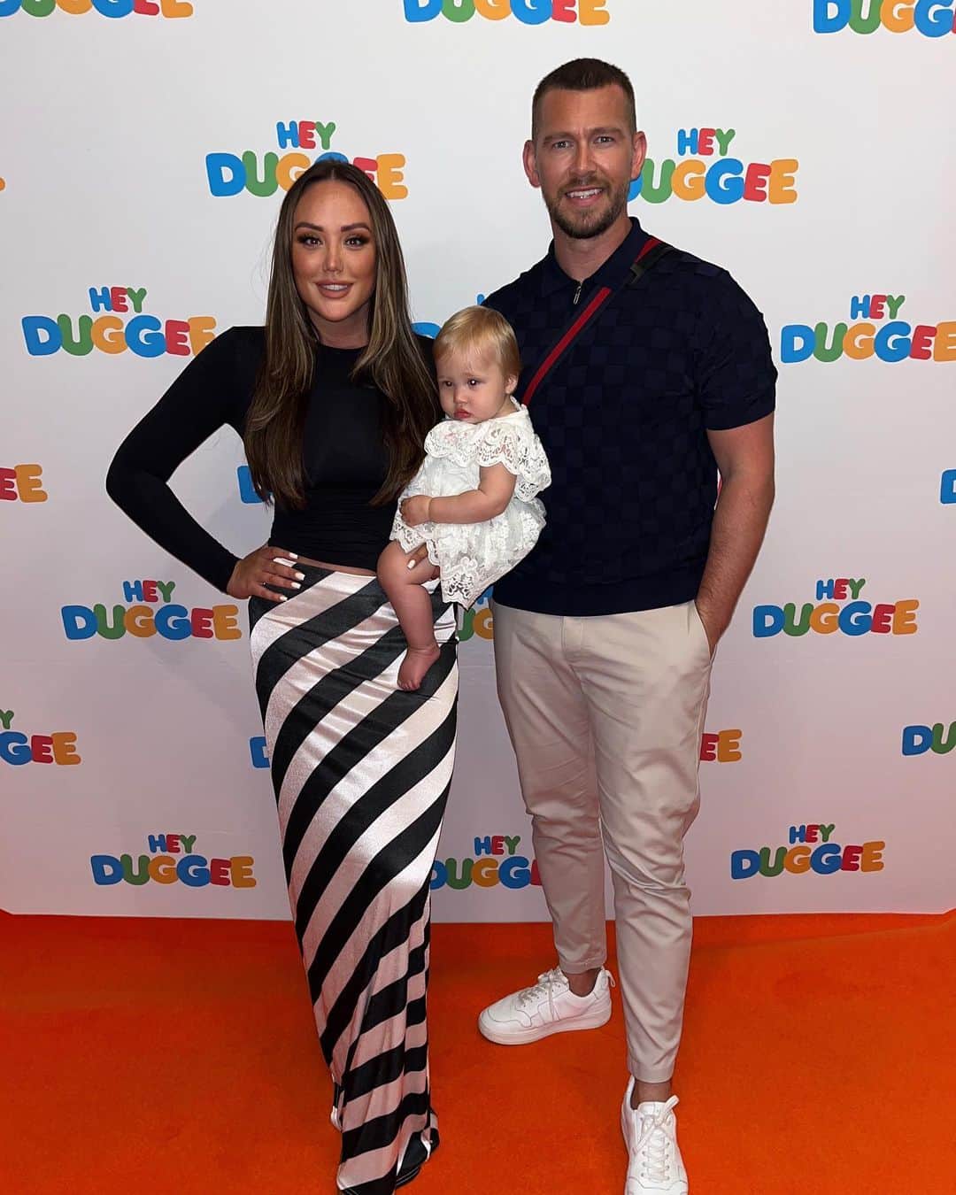 のインスタグラム：「The cutest morning ever at @heyduggee premier 🥰」