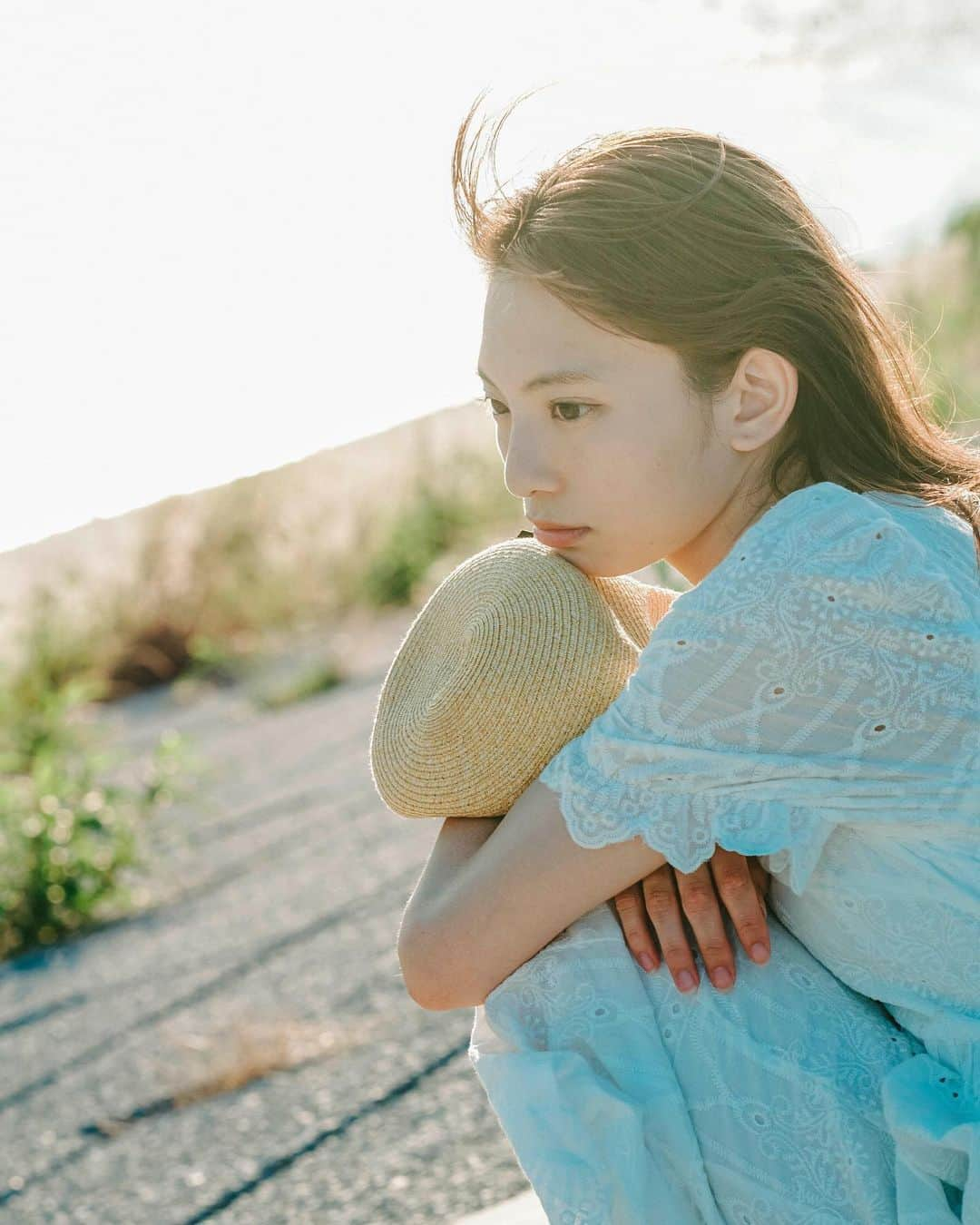 東条澪さんのインスタグラム写真 - (東条澪Instagram)「こんばんは。れんれんです。  日が短くなってて、夏の終わりを少し感じました。  まだまだ暑そうだけど、。笑  📸 @_shudayo_   #プラチナムプロダクション #被写体モデル #被写体 #フィルムカメラ #film #filmphotography #filmcamera #model」9月3日 20時57分 - tojo_ren