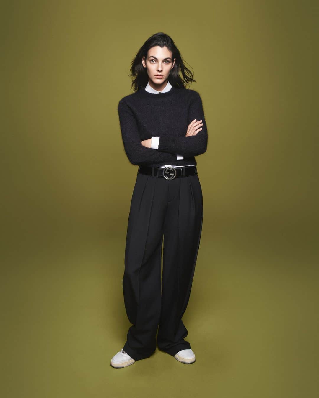 グッチのインスタグラム：「Vittoria Ceretti and the new Gucci Horsebit Chain   Discover the Fall Winter 2023 campaign at the link in bio   #GucciFW23 #GucciHorsebitChain」