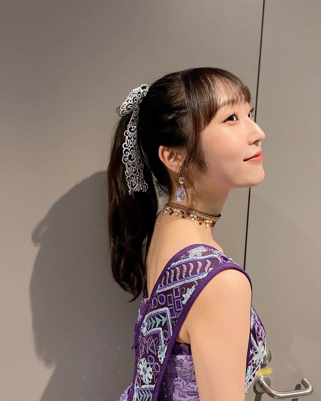 段原瑠々のインスタグラム：「🌻  Juice=Juice 10th ANNIVERSARY CONCERT TOUR ～10th Juice～ Encore  千秋楽ありがとうございました！ 最高に楽しい夏でした😊     #juicejuice #10thJuice #段原瑠々 #ポニーテール #あかりんごかめら」
