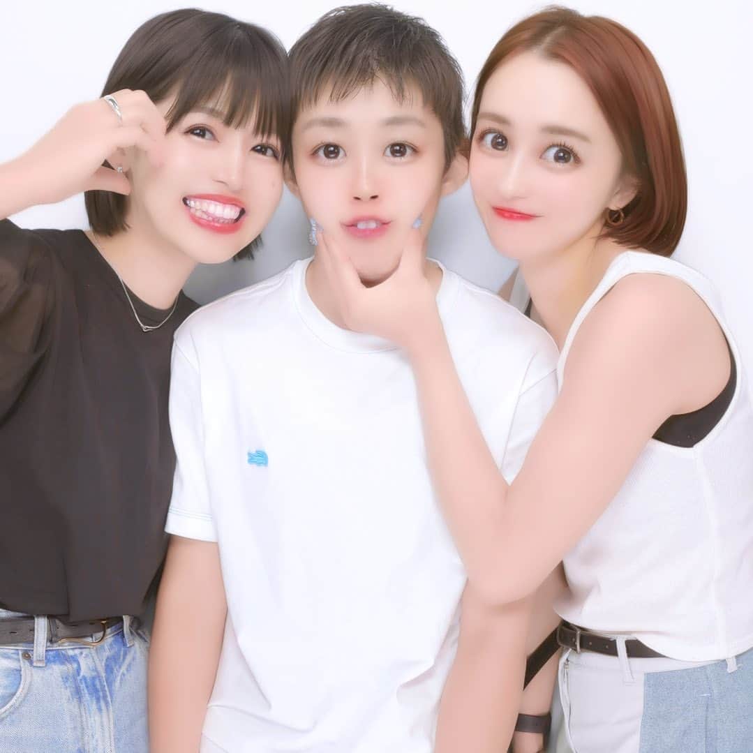 田原愛里のインスタグラム：「実は会ってたよーん🙍🏻‍♀️🙍🏻‍♀️🙍🏻‍♀️💓💓💓  #3バカ #3バカトリオ  ルカは相変わらず可愛いやつ。 みなみは少年感増してた。笑  今のプリクラって 加工されすぎて怖い。笑」