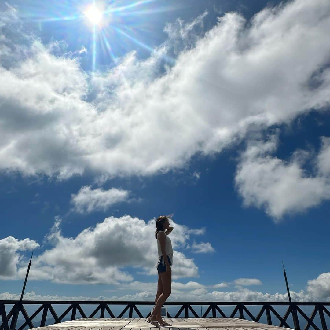 市原彩花さんのインスタグラム写真 - (市原彩花Instagram)「夏の空☁️ 📍蔵王ロープウェイ  今回の帰国では日本の綺麗な空たくさん見れた☺️ そして日本はシンガやハワイよりも暑かった😂  #蔵王#蔵王ロープウェイ#zao#yamagata#山形#山形観光#山形旅行#宮城#宮城観光#宮城旅行#国内旅行#東北旅行#東北観光#japantravel#japan#japantrip#山形出身」9月3日 21時22分 - ayaka_ichihara