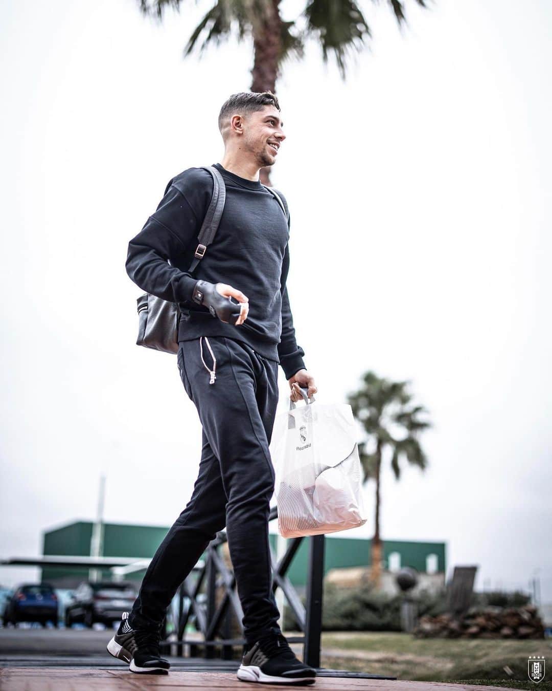 のインスタグラム：「🦅 𝐋𝐥𝐞𝐠𝐨́ 𝐞́𝐥  ¿Fede Valverde? Convocado y ya en casa.  #ElEquipoQueNosUne」