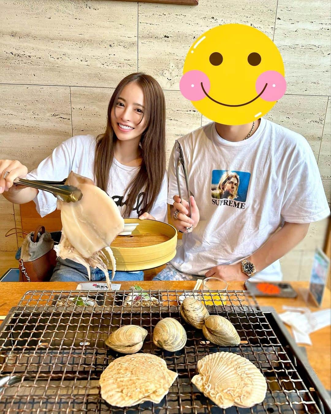 ririのインスタグラム：「福岡→長崎旅行✈️満喫🐸✌️ ご飯をこれでもかー＼＼\٩(๑`^´๑)۶//／／って くらい食べて、のんで🍻💫楽しかったよっ♥️  今日から胃を休めたいと思います😂😂😂  #思い出 #旅行 #福岡 #長崎 #浜焼き白浜家  #トルコライス #夫婦仲良し」