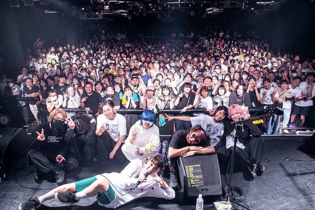 のインスタグラム：「2023.9.1 恵比寿LIQUIDROOM とりこちゃんもう中学生  photo by @kaooochi1226   #tricot_band  #yama  #13周年」